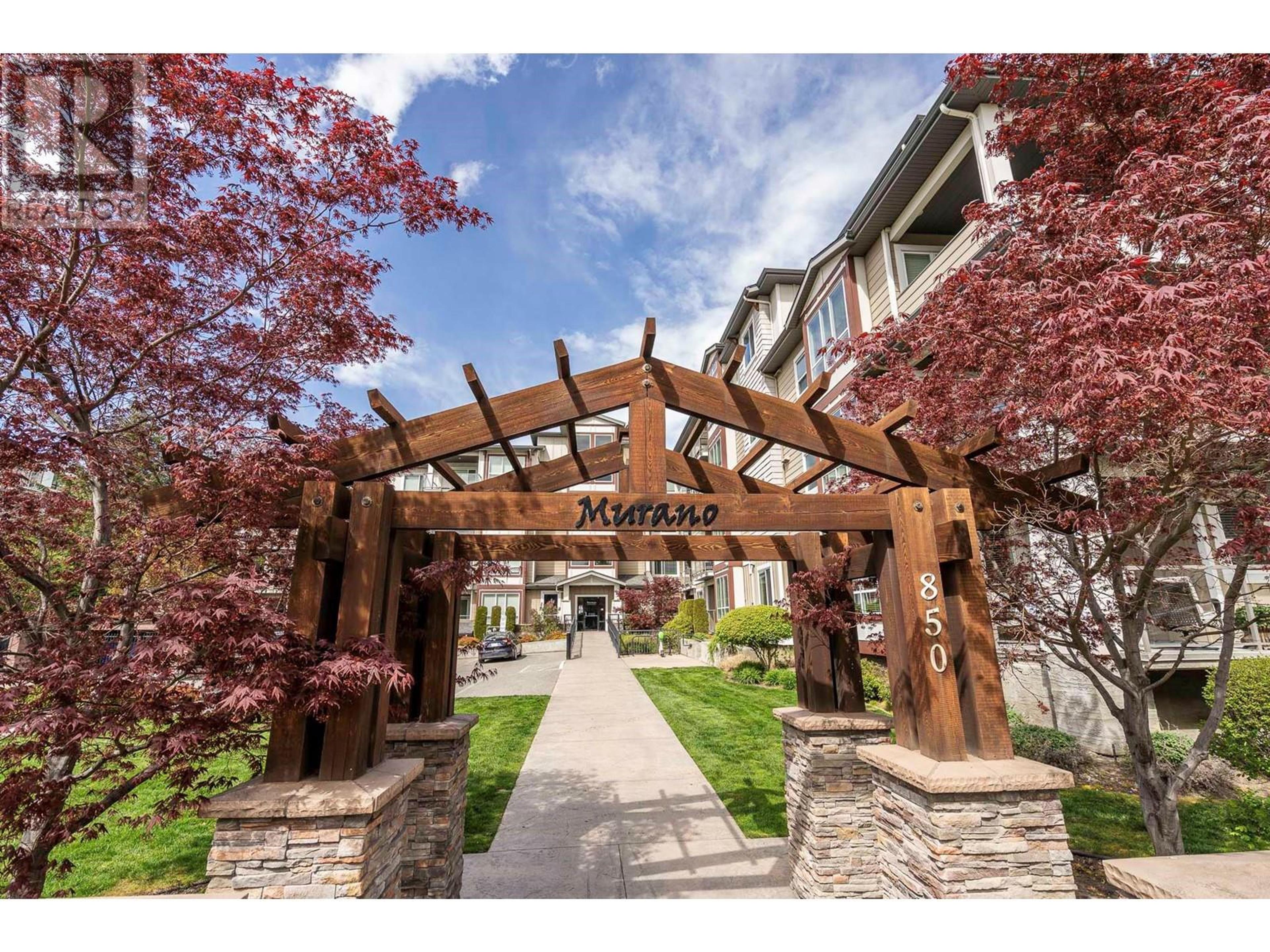850 Saucier Avenue, Kelowna - Exteriors - Full Complex View - Photo 4