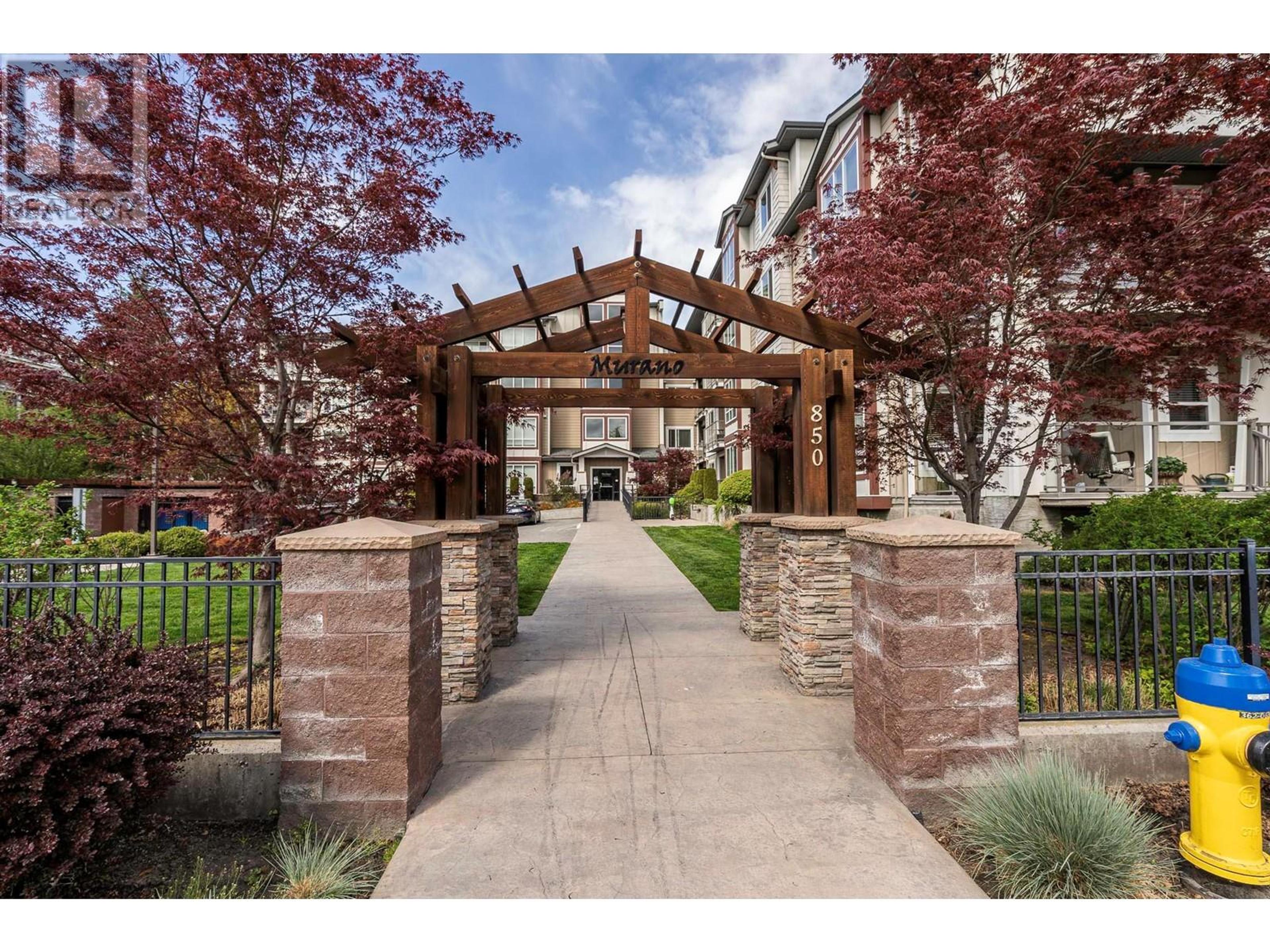 850 Saucier Avenue, Kelowna - Exteriors - Full Complex View - Photo 6