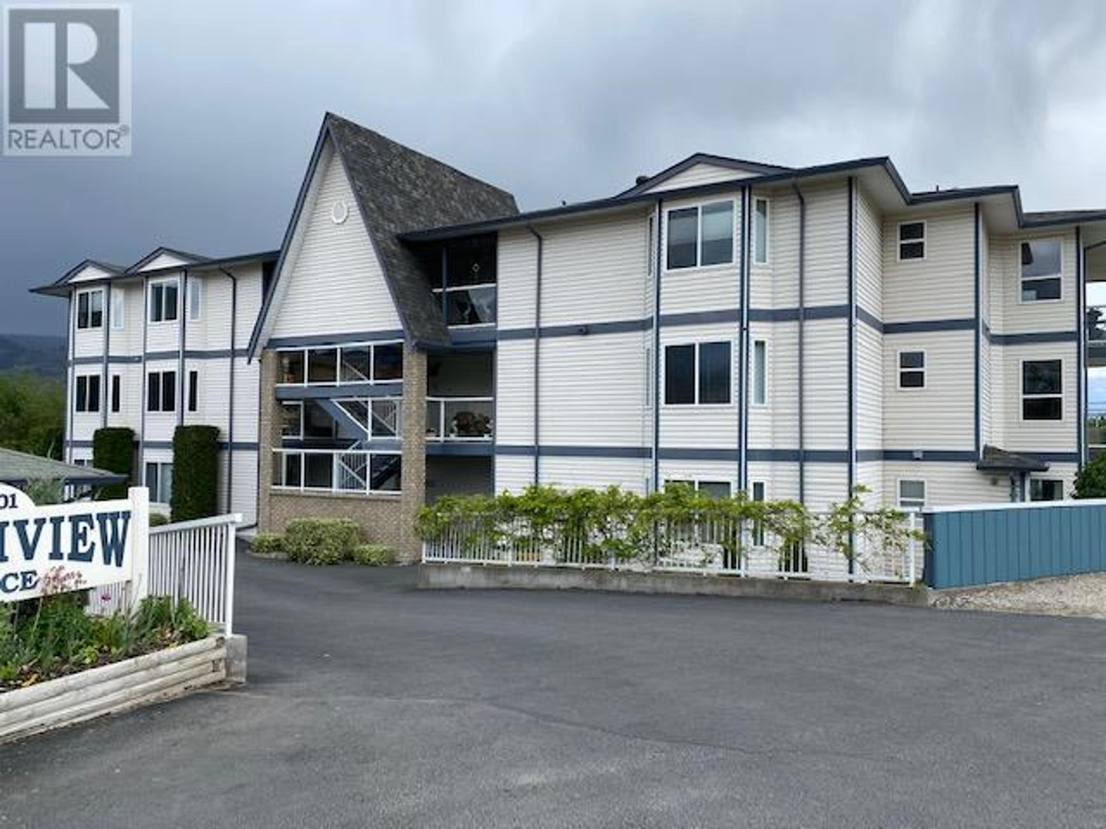 4801 89TH Street, Osoyoos - Exteriors - Full Complex View - Photo 4