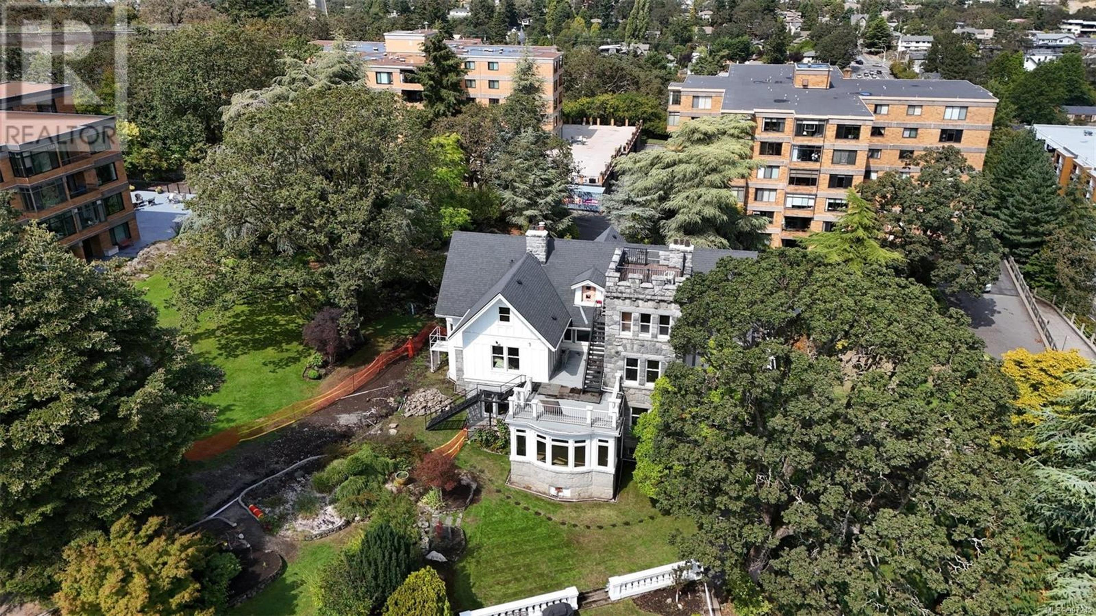 2920 COOK St, Victoria - Exteriors - Drone/Aerial View - Photo 6