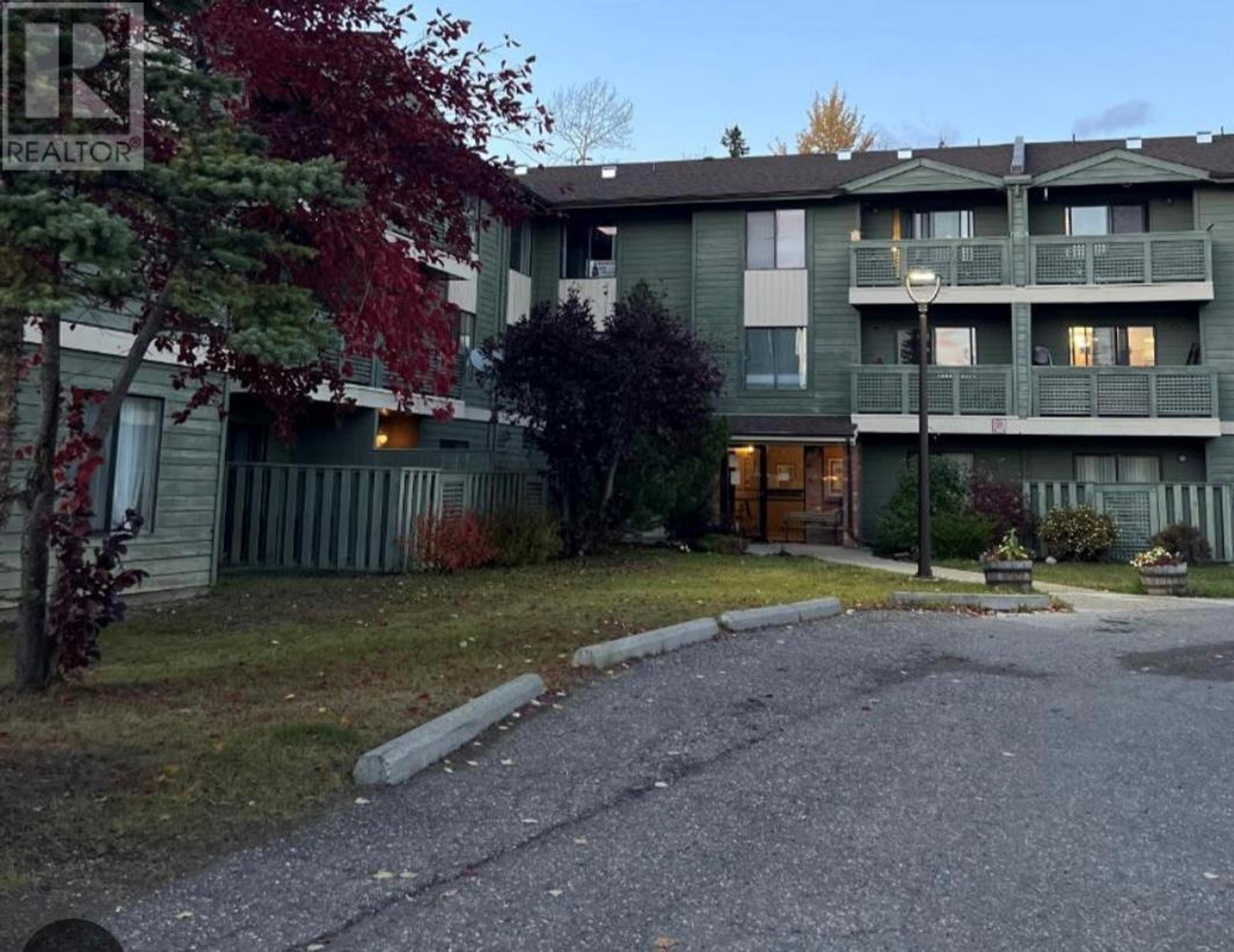 185 Chamberlain Crescent, Tumbler Ridge - Exteriors - Photo 1