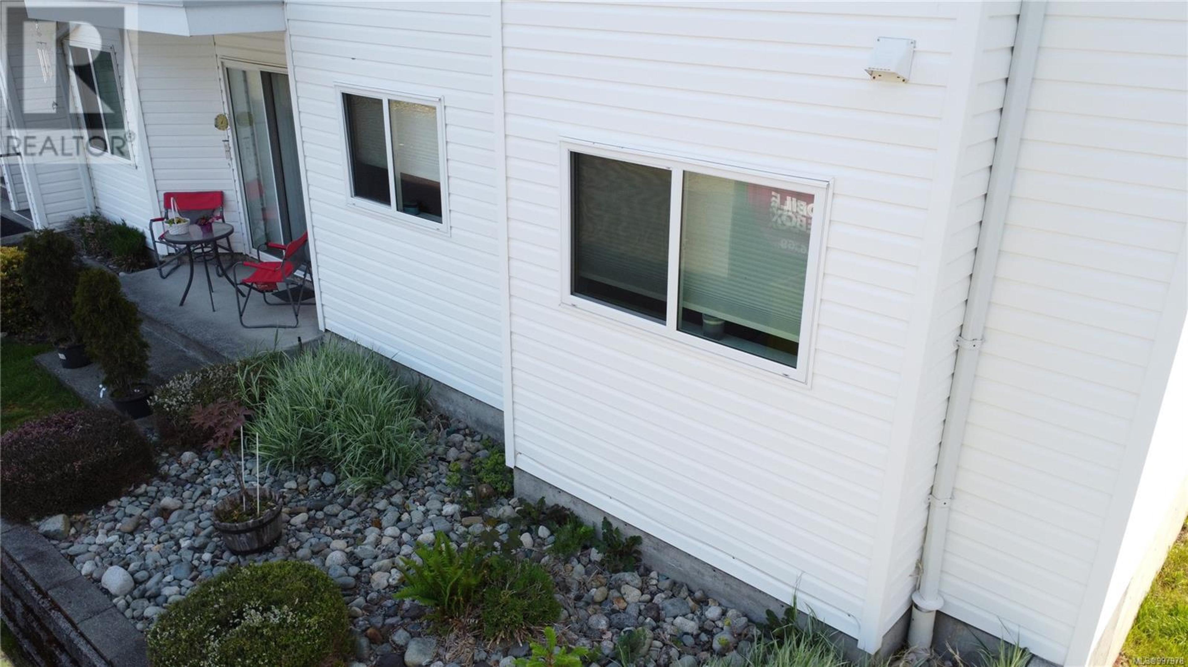 211 Madill Rd, Lake Cowichan - Exteriors - Photo 1