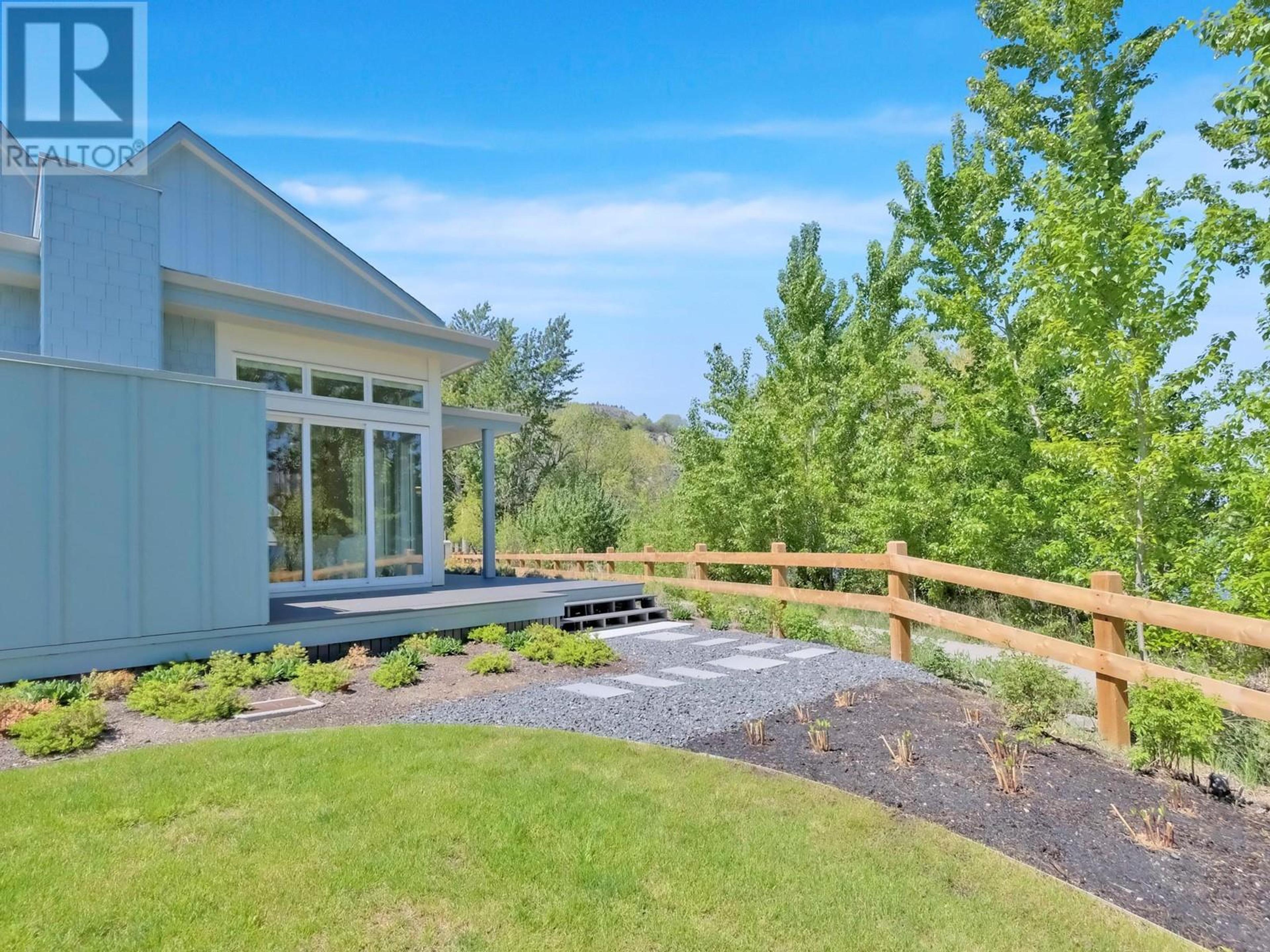 3040 Landry Crescent, Summerland - Exteriors - Photo 1