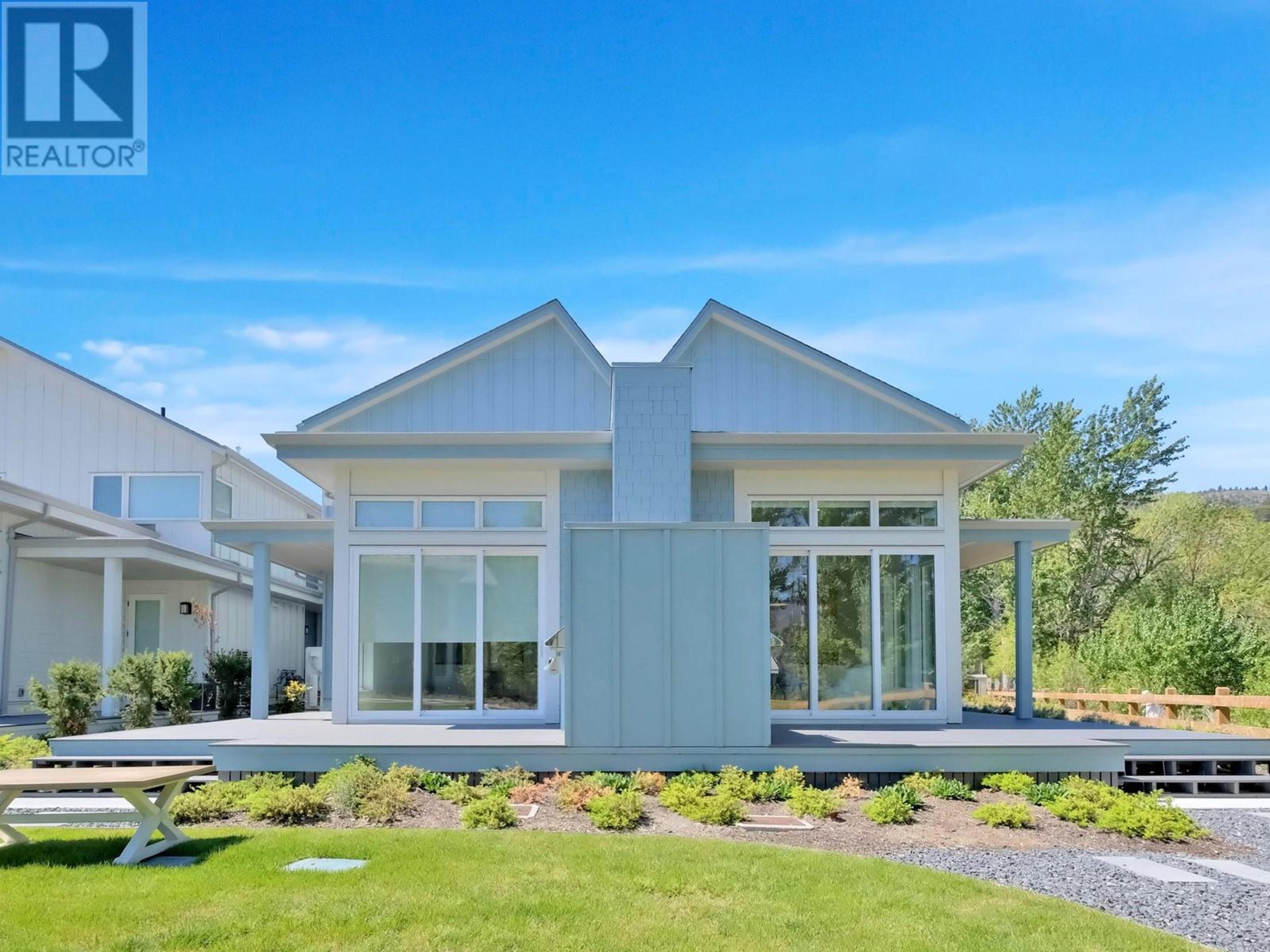 3040 Landry Crescent, Summerland - Exteriors - Photo 2