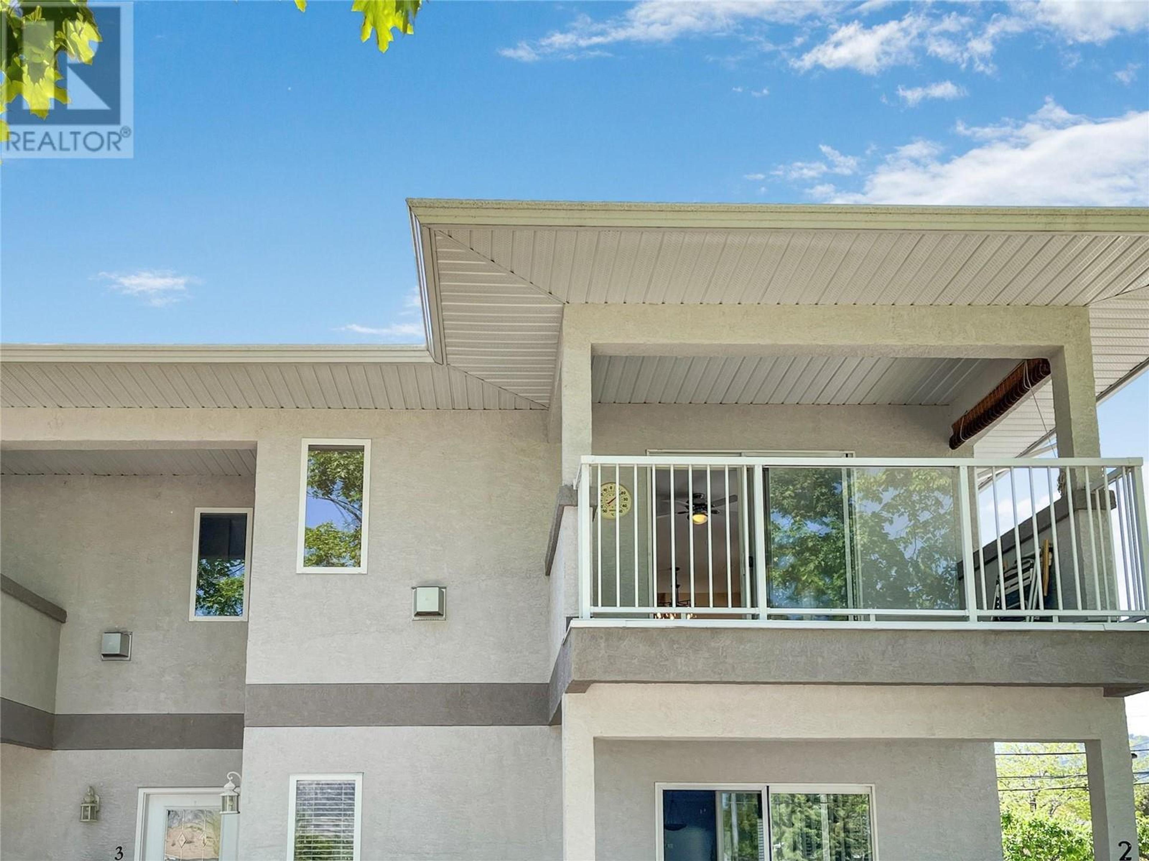 8507 70th Avenue, Osoyoos - Exteriors - Photo 2