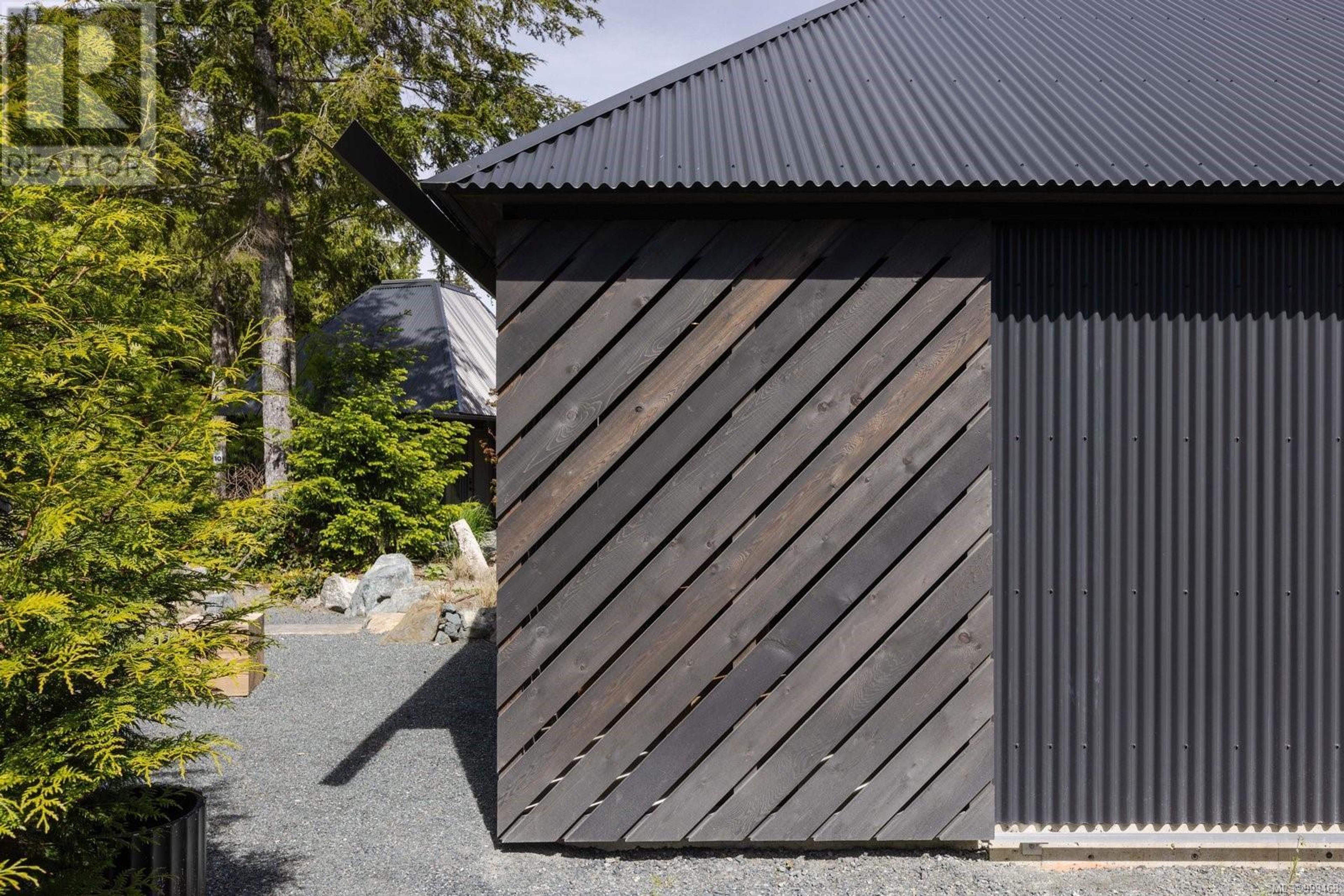 6504 Powder Main Rd, Port Renfrew - Exteriors - Photo 7