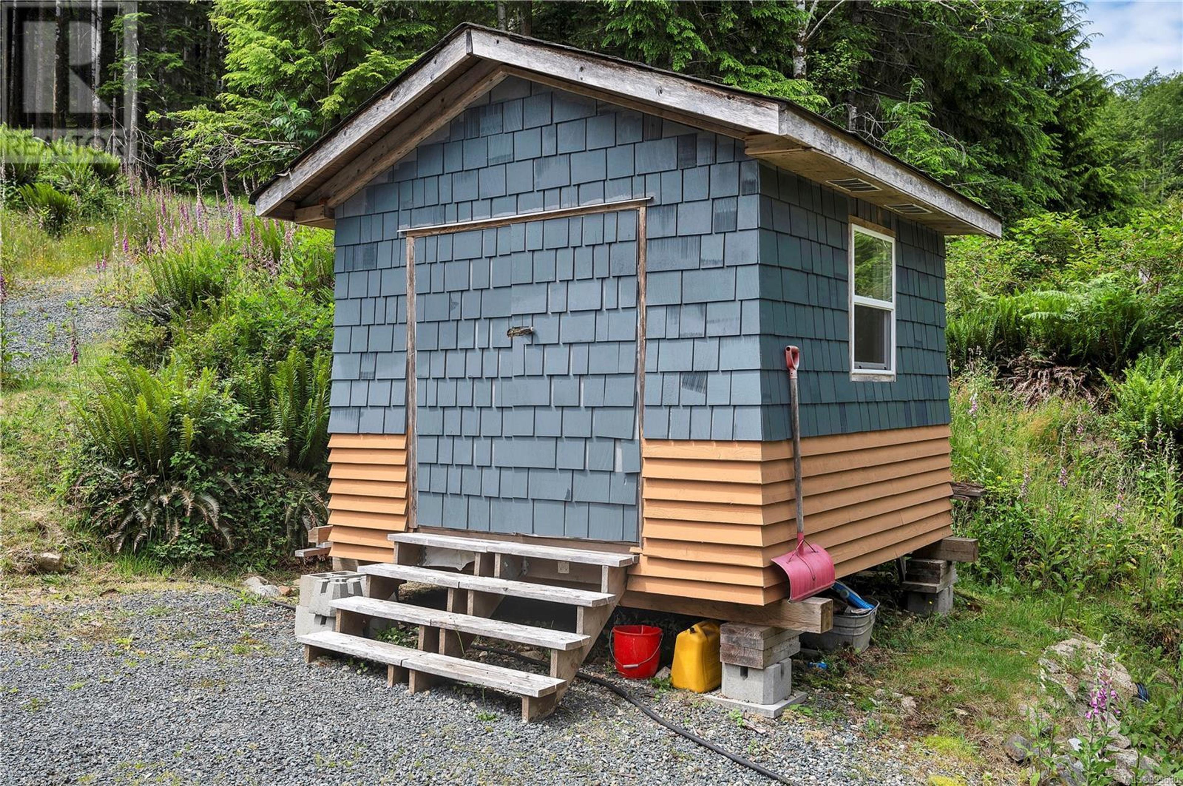 1646 Kanish View Dr, Quadra Island - Exteriors - Photo 5