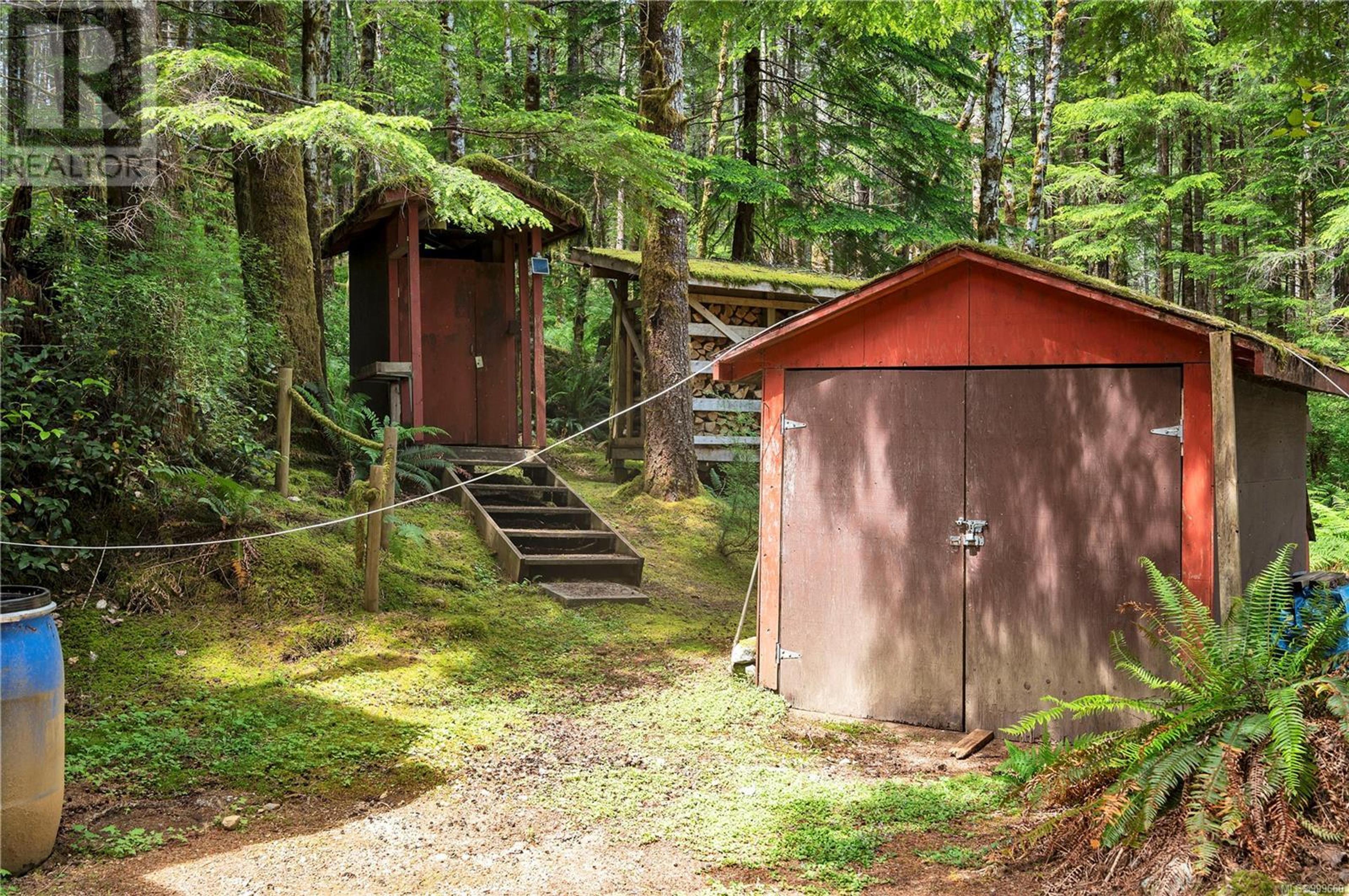 1646 Kanish View Dr, Quadra Island - Exteriors - Photo 13