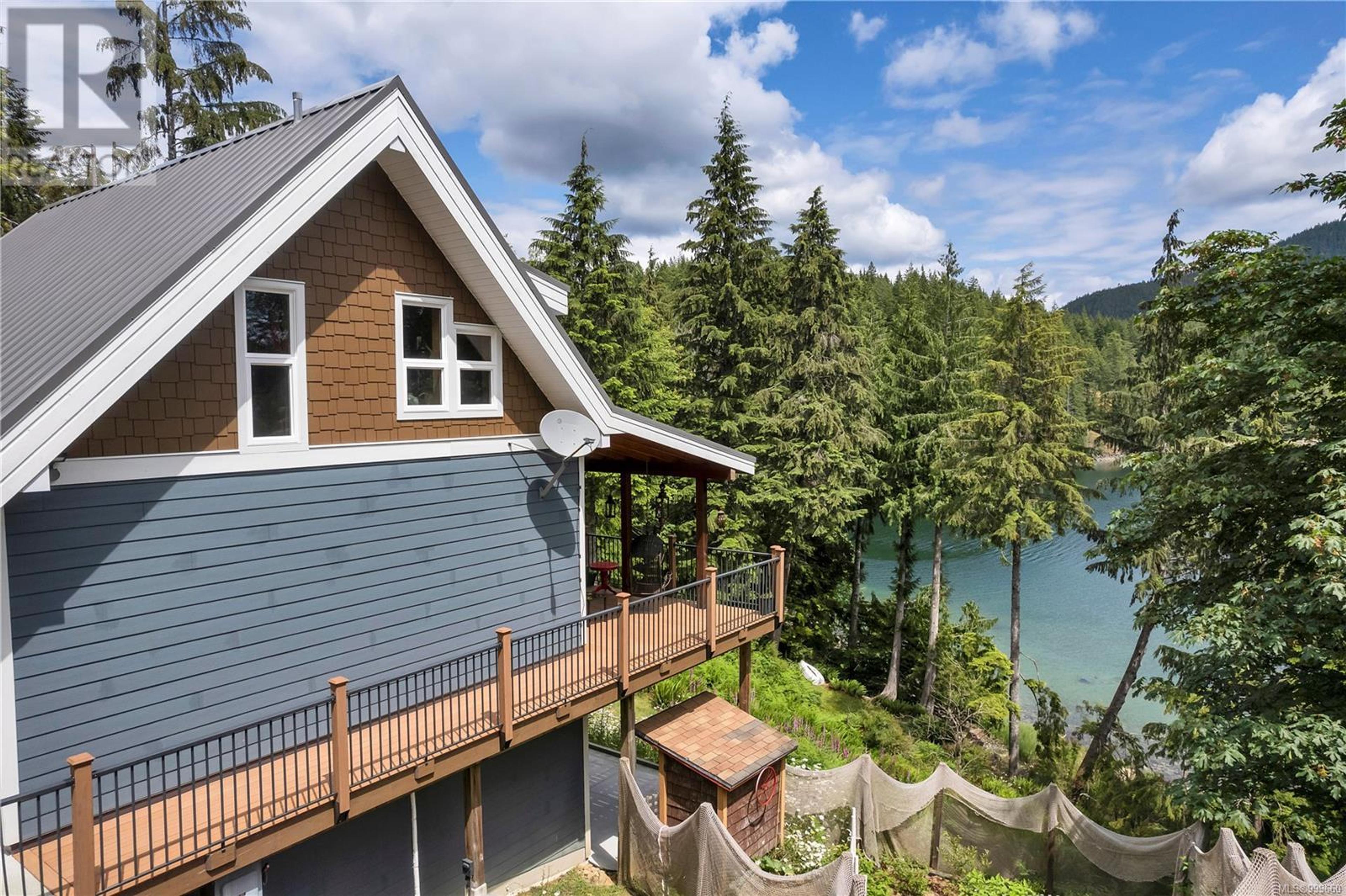 1646 Kanish View Dr, Quadra Island - Exteriors - Photo 18