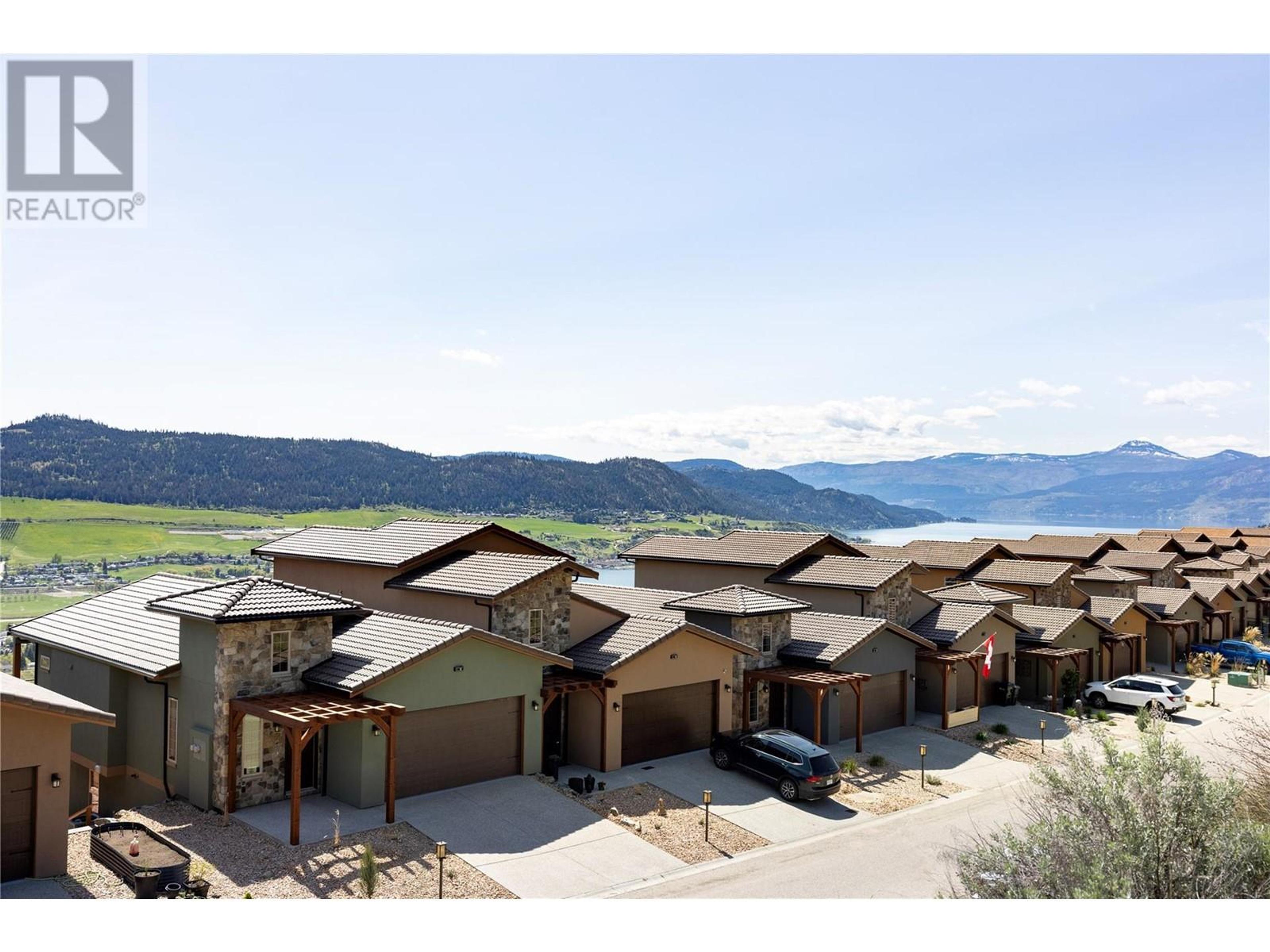 595 Vineyard Way N, Vernon - Exteriors - Full Complex View, Drone/Aerial View - Photo 5