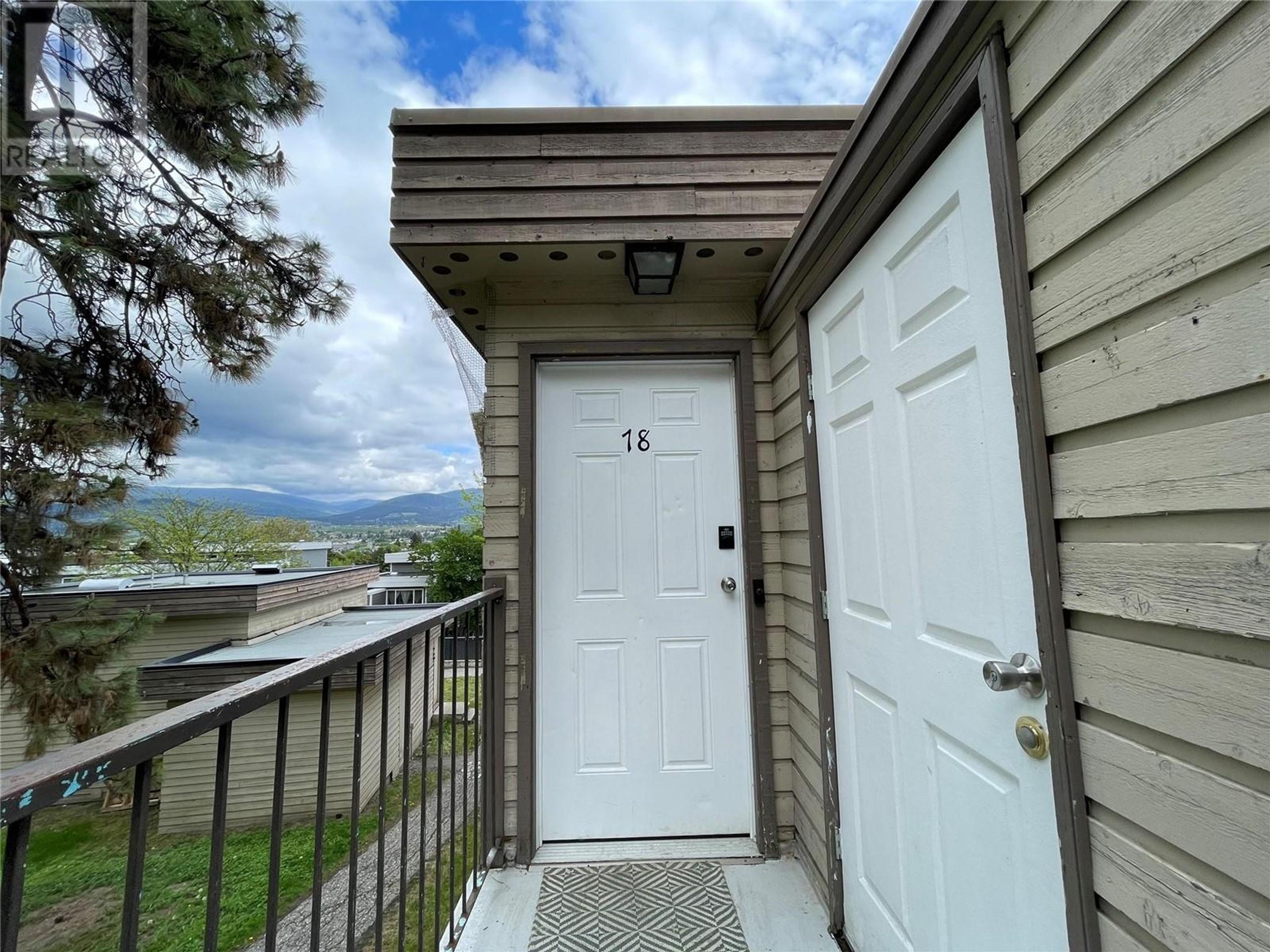 3800 40 Avenue, Vernon - Exteriors - Photo 5