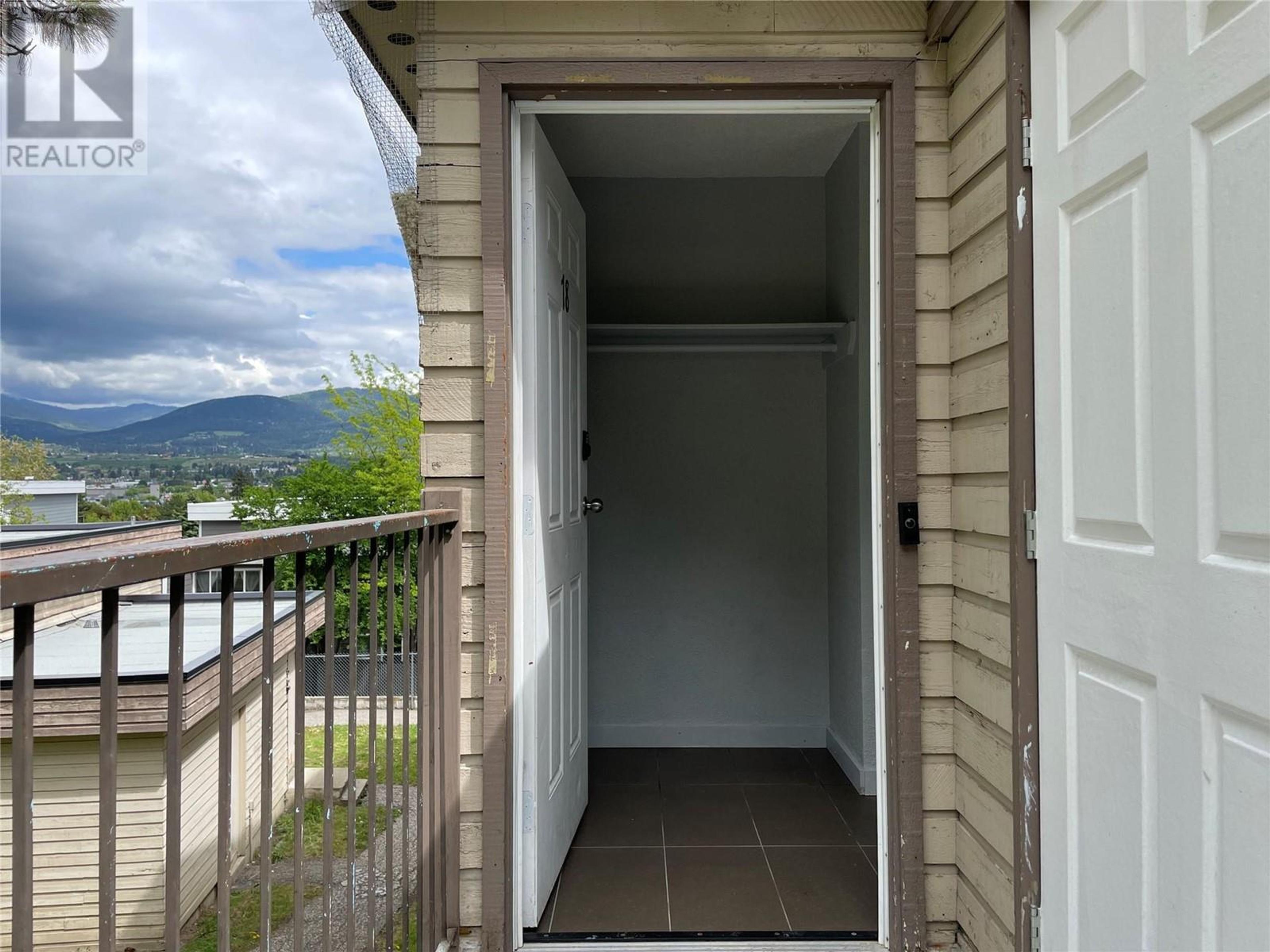 3800 40 Avenue, Vernon - Exteriors - Photo 8