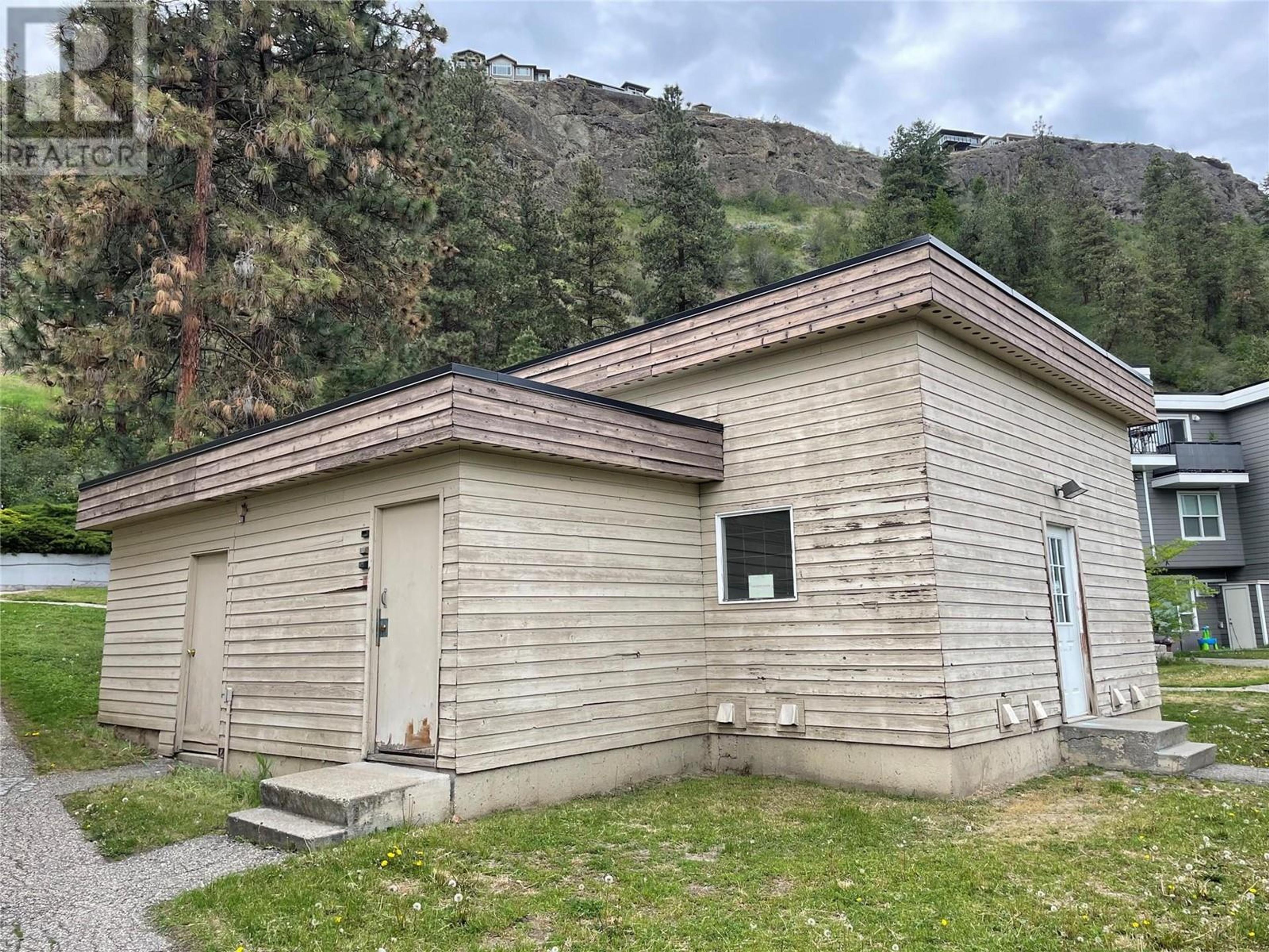 3800 40 Avenue, Vernon - Exteriors - Photo 14