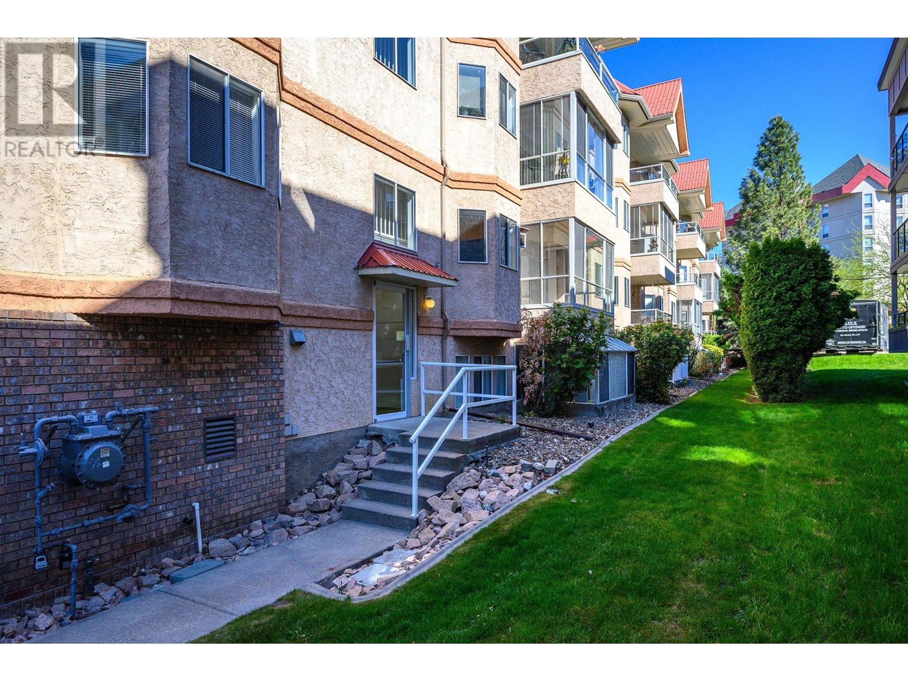 3609 30 Avenue, Vernon - Exteriors - Full Complex View - Photo 3