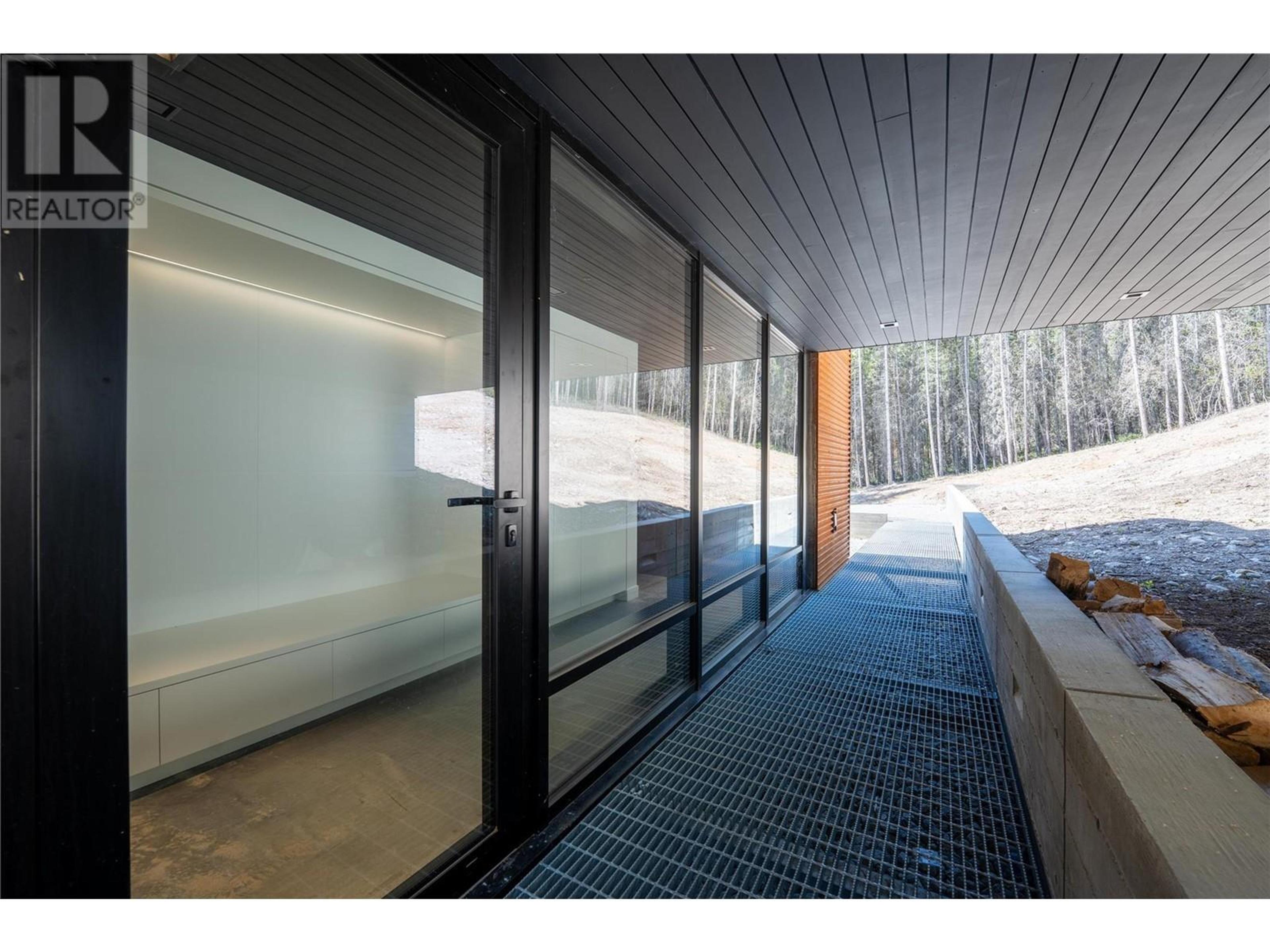 2060 McMurdo Road, Golden - Exteriors - Photo 5