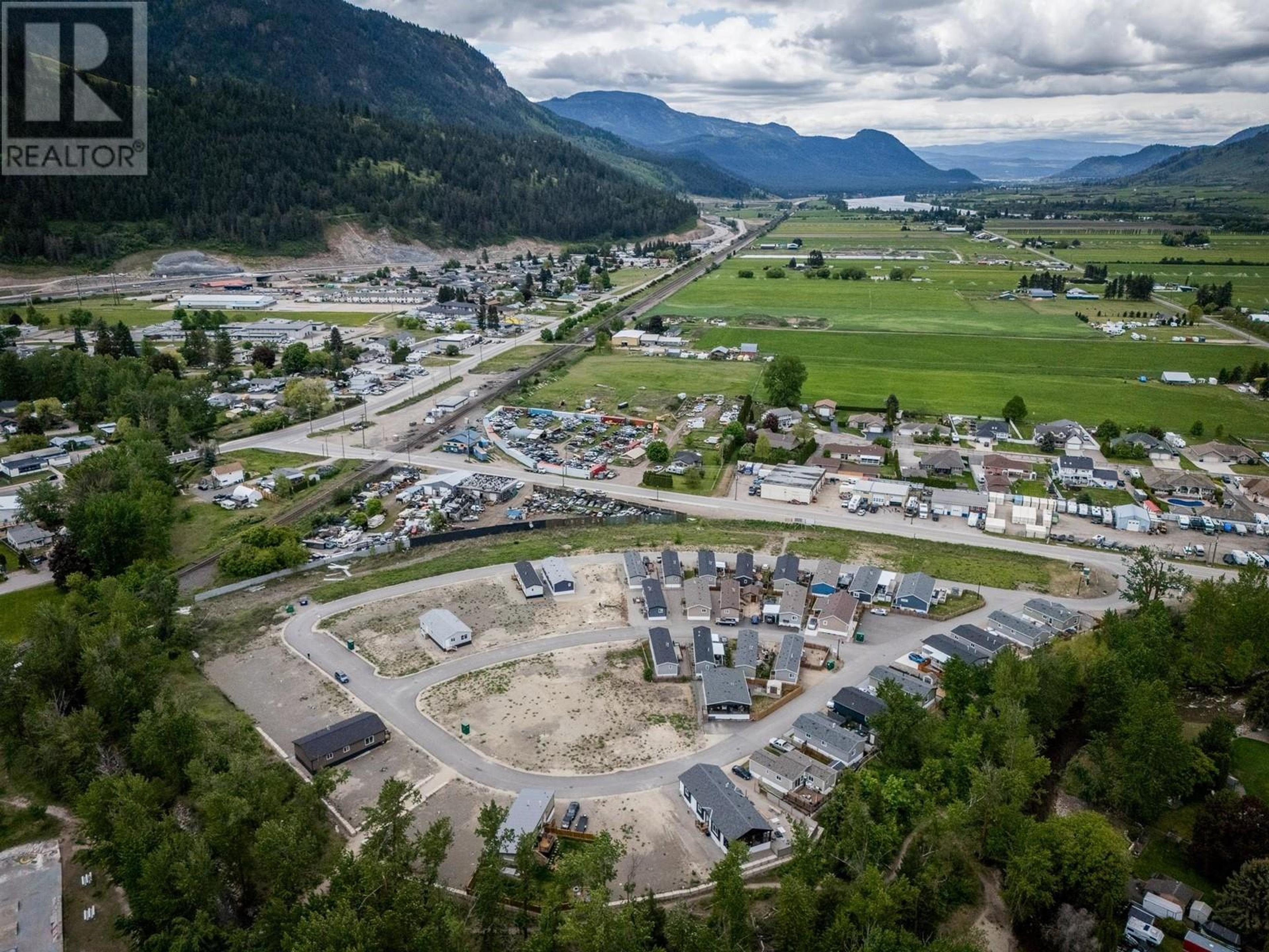 235 Aylmer Road, Chase - Exteriors - Full Complex View, Drone/Aerial View - Photo 5