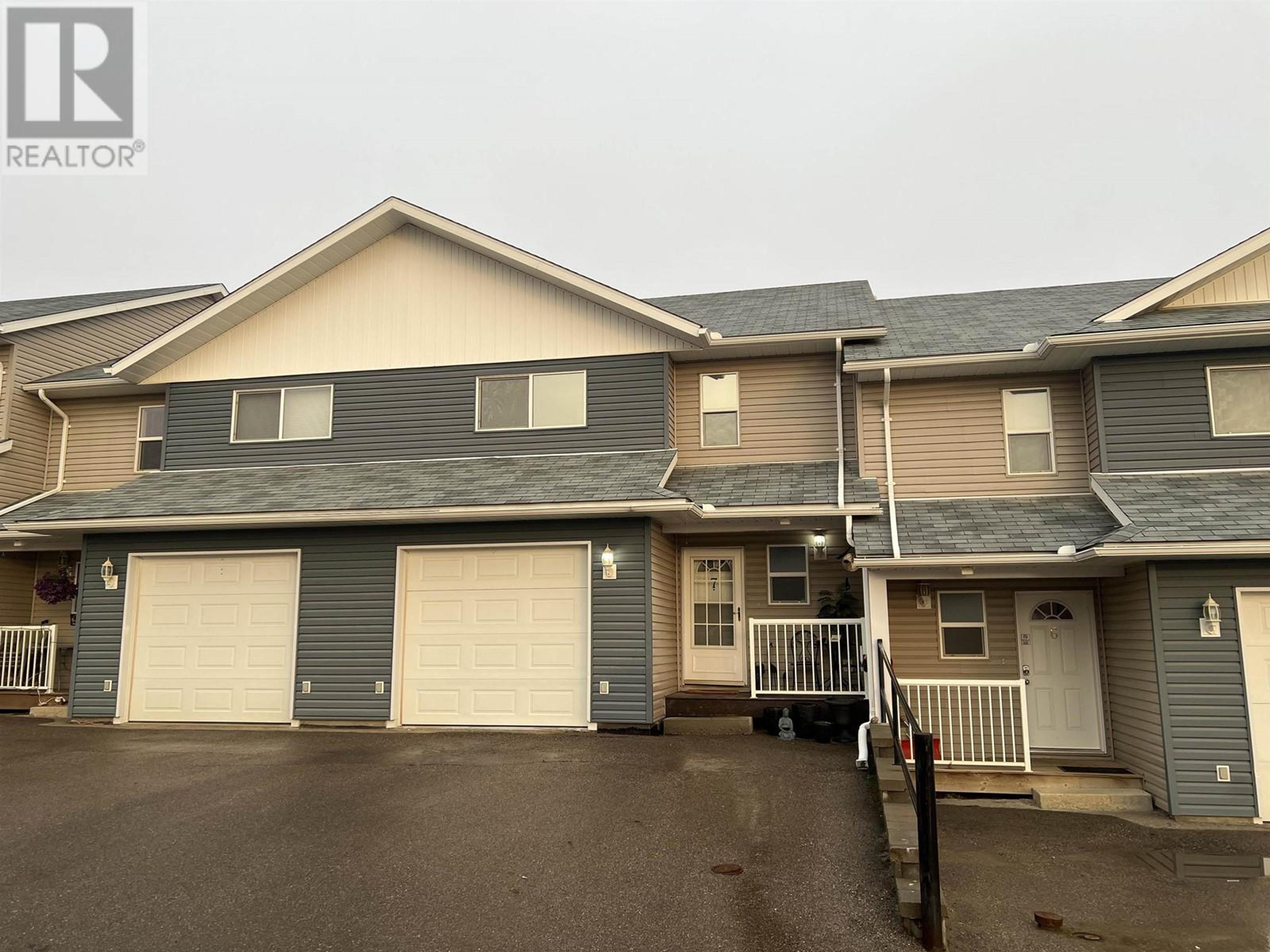 4620 E 52 AVENUE, Fort Nelson - Exteriors - Full Complex View - Photo 1