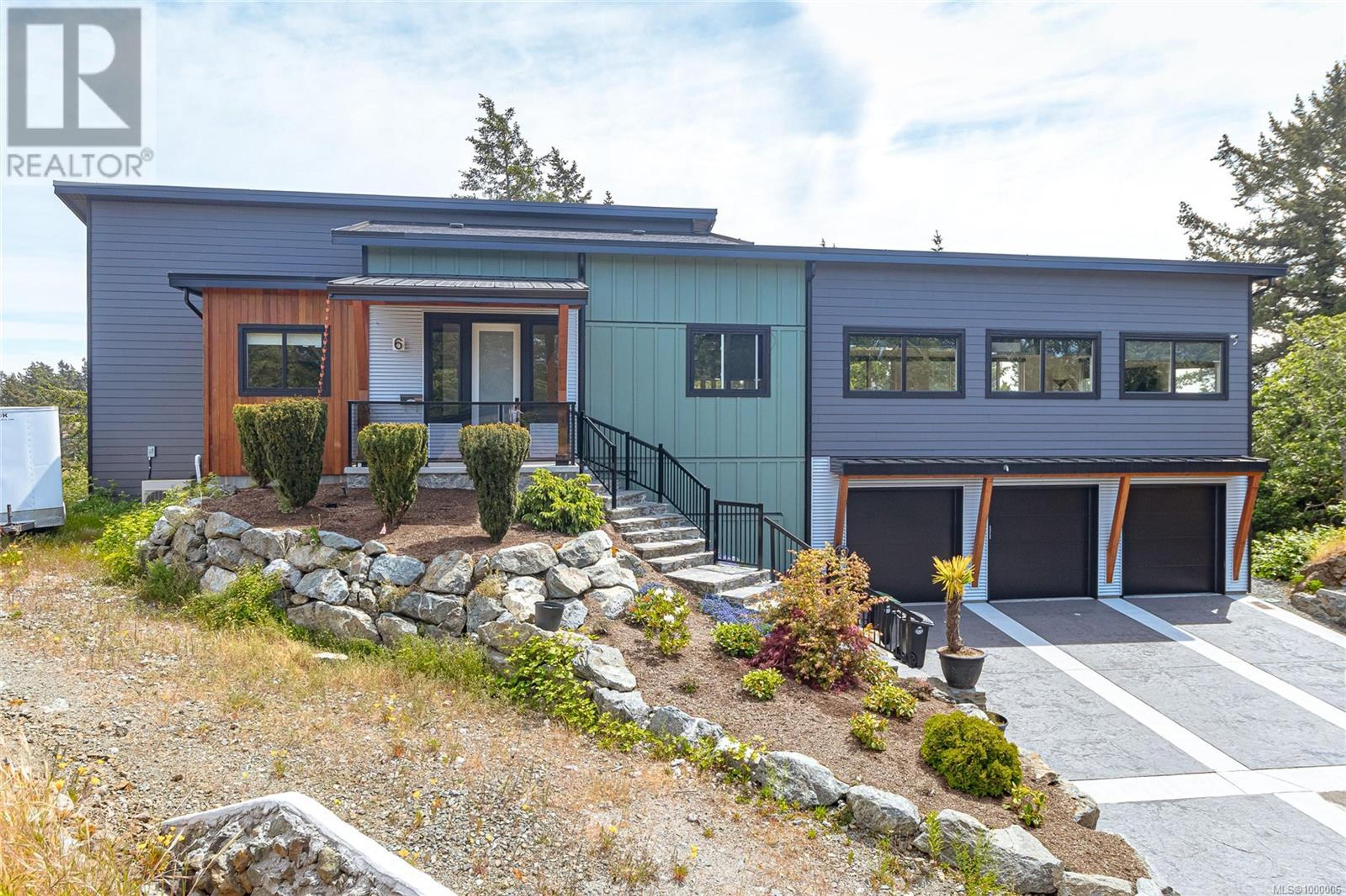 6 Conkor Hts, View Royal - Exteriors - Photo 1