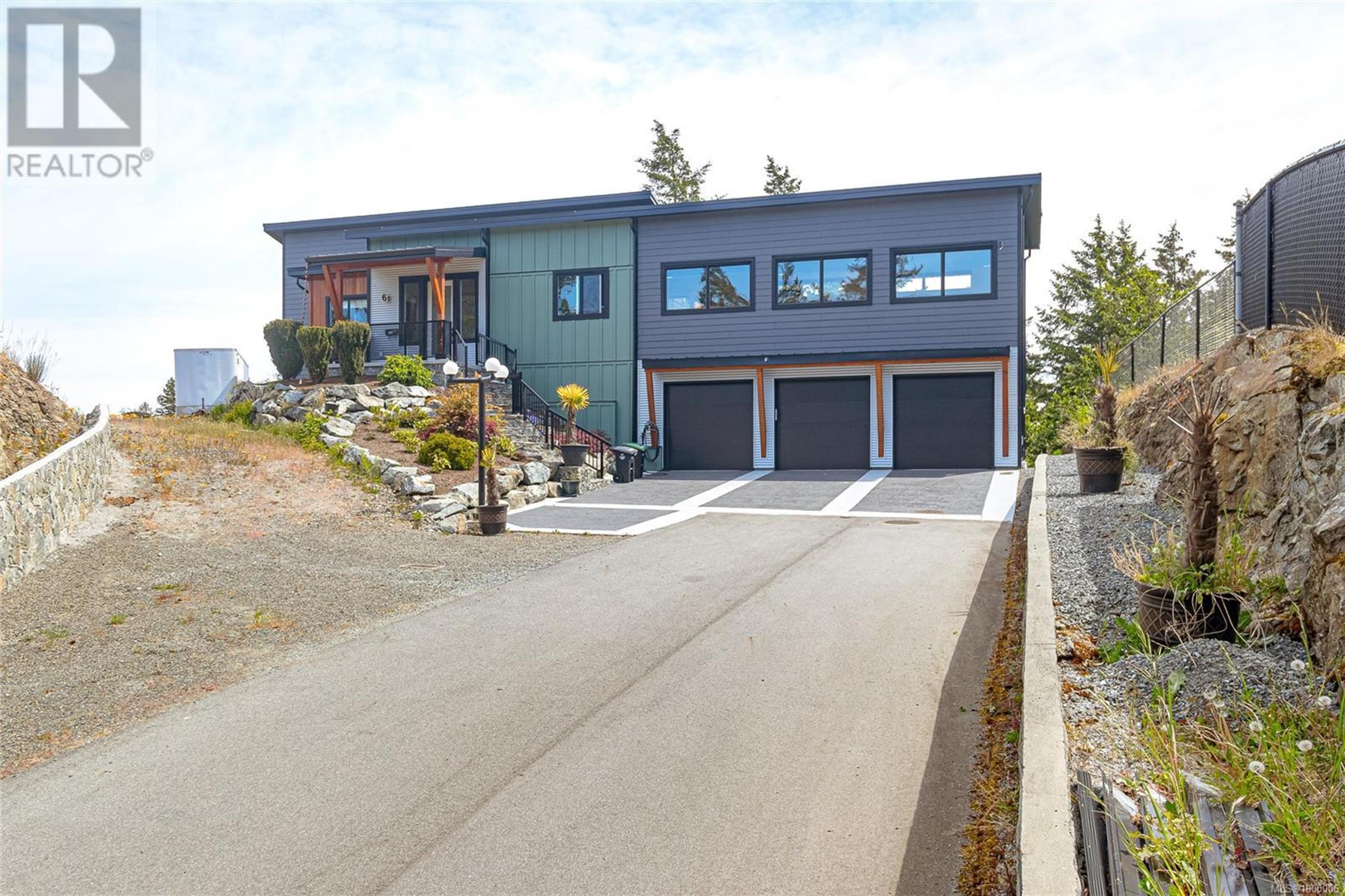 6 Conkor Hts, View Royal - Exteriors - Photo 2