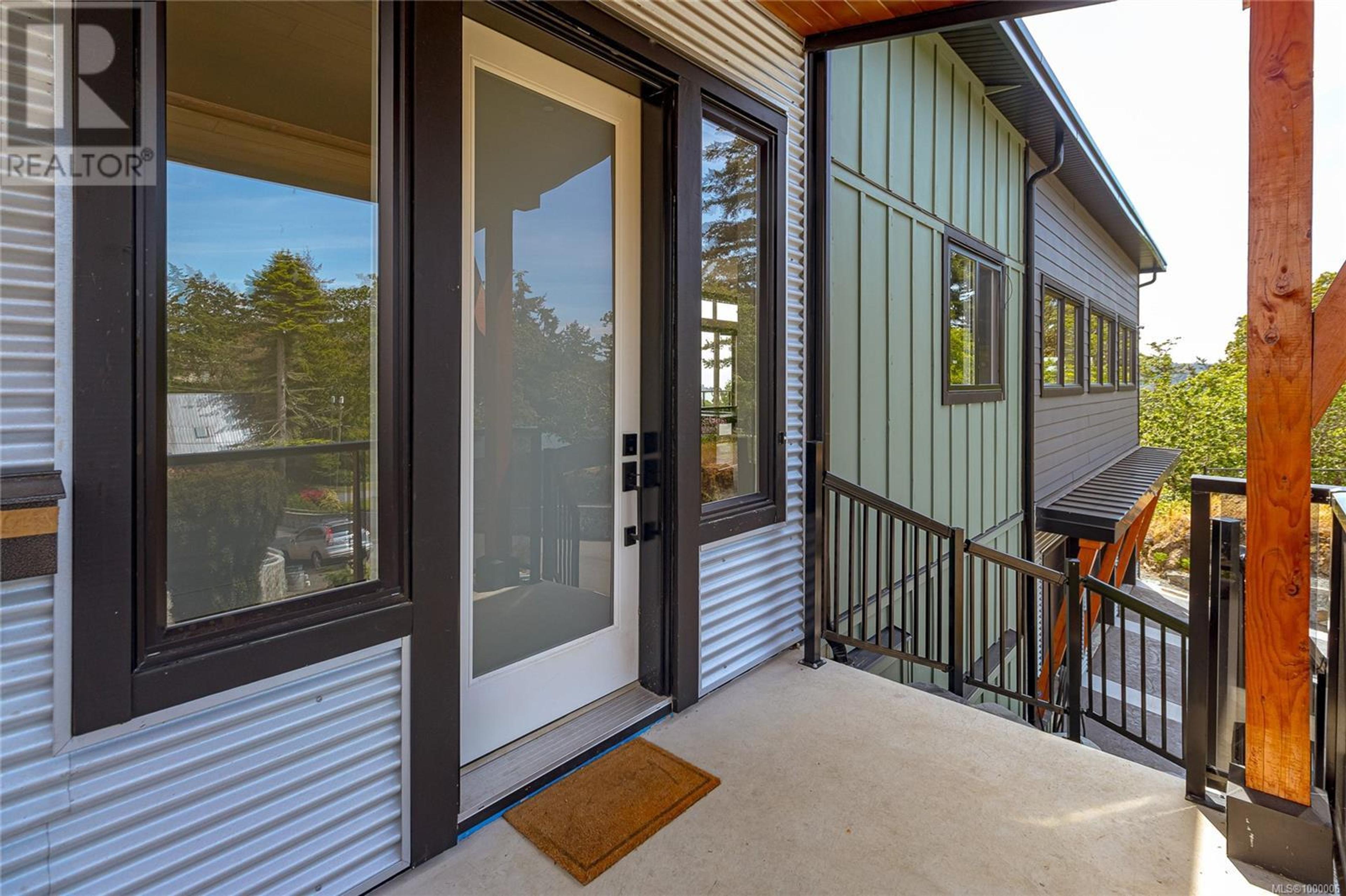 6 Conkor Hts, View Royal - Exteriors - Photo 5