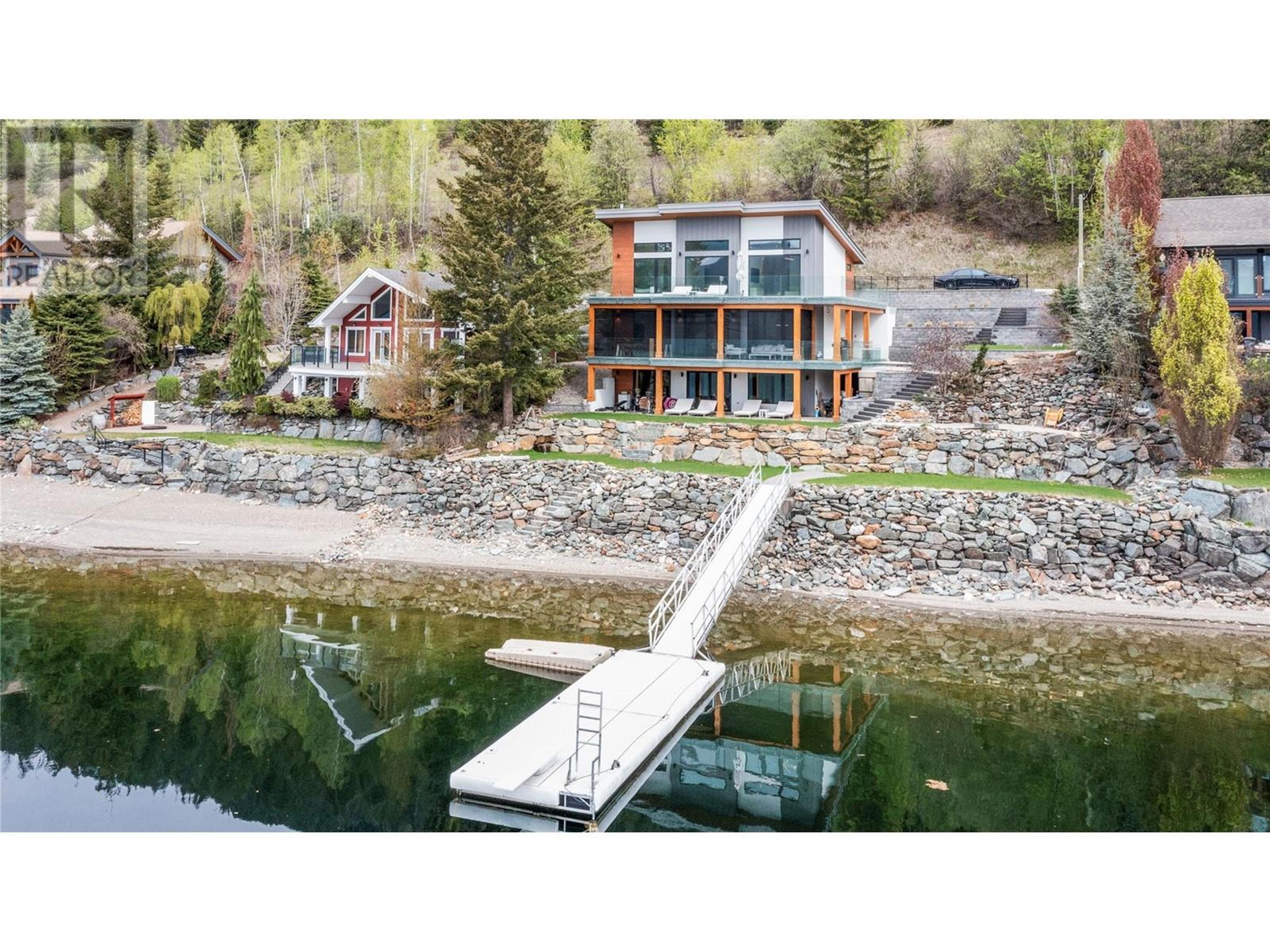 8200 Squilax Anglemont Road, Anglemont - Exteriors - Drone/Aerial View - Photo 2