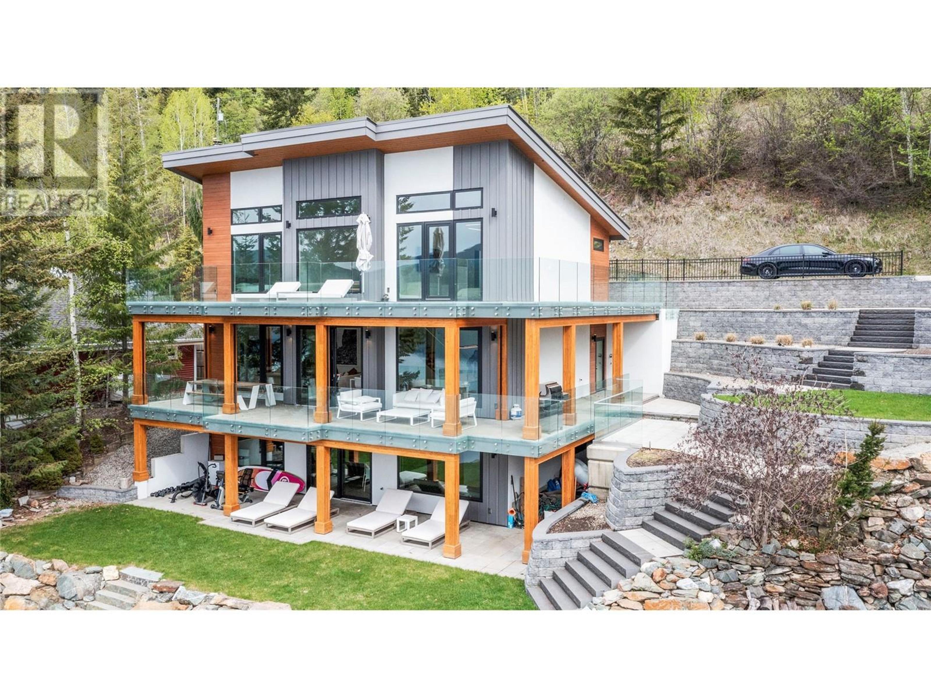 8200 Squilax Anglemont Road, Anglemont - Exteriors - Drone/Aerial View - Photo 14