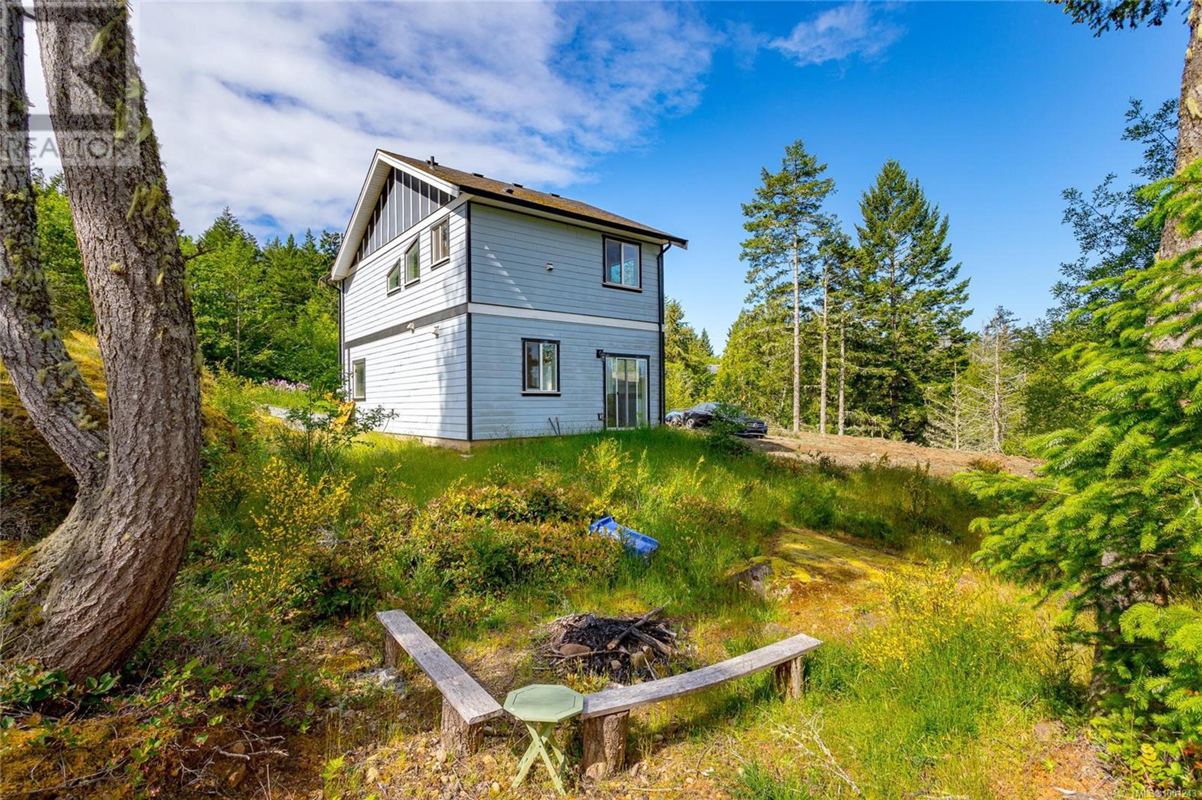 1695 Cole Rd, Sooke - Exteriors - Photo 4