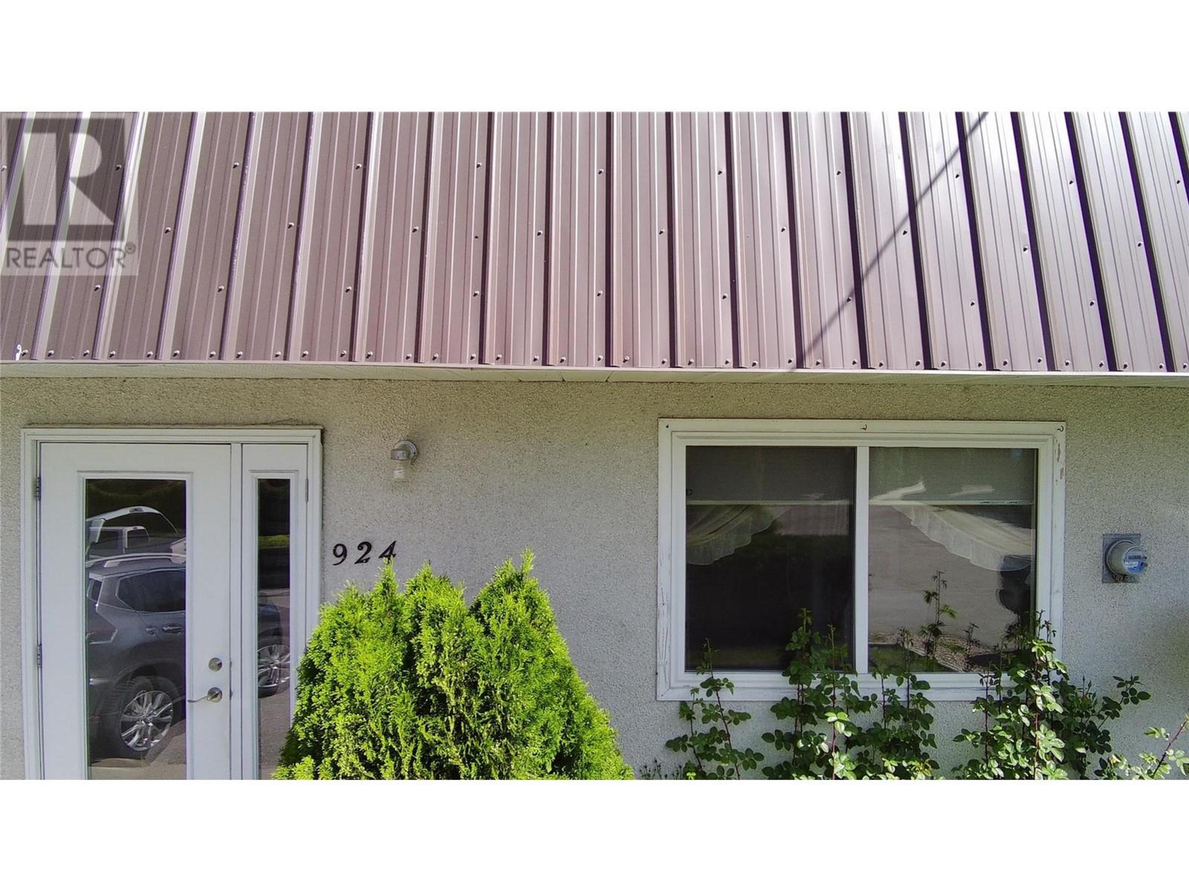 924 Dogwood Street, Creston - Exteriors - Photo 1