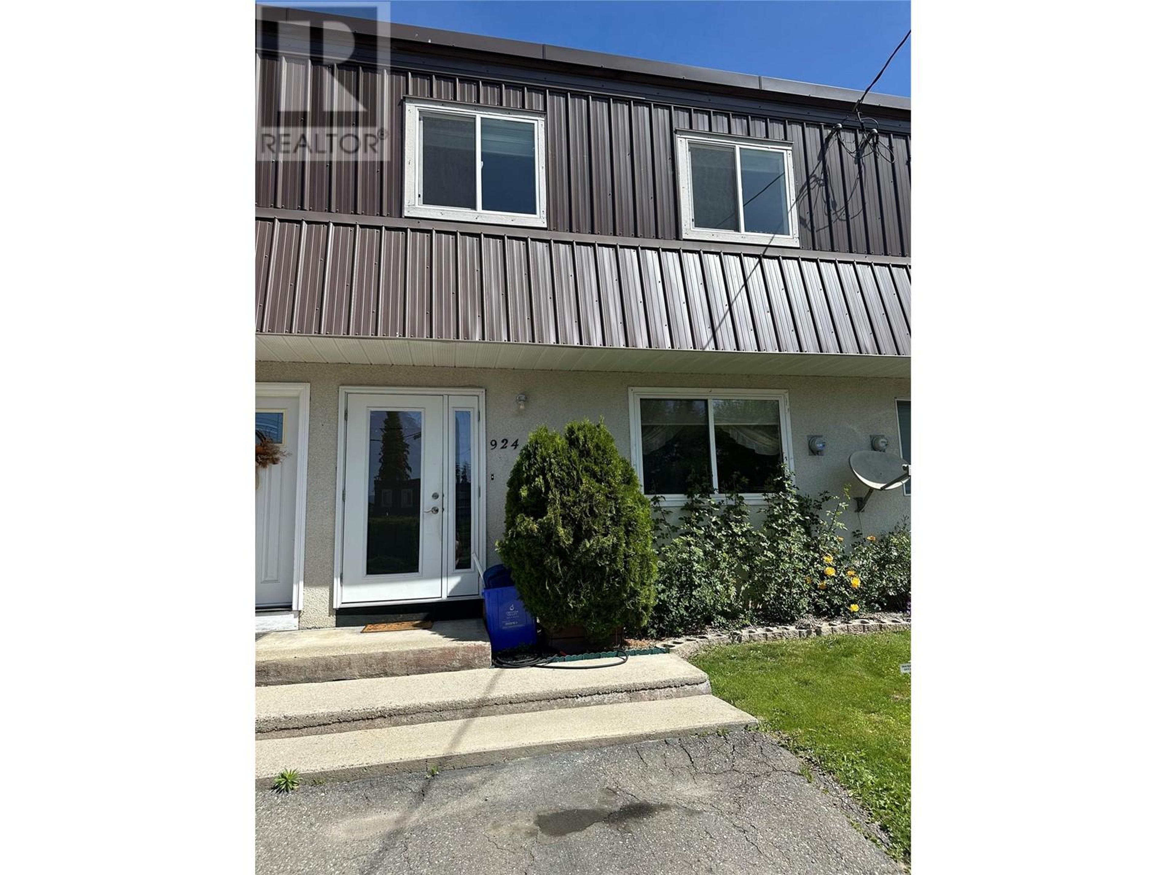 924 Dogwood Street, Creston - Exteriors - Photo 12