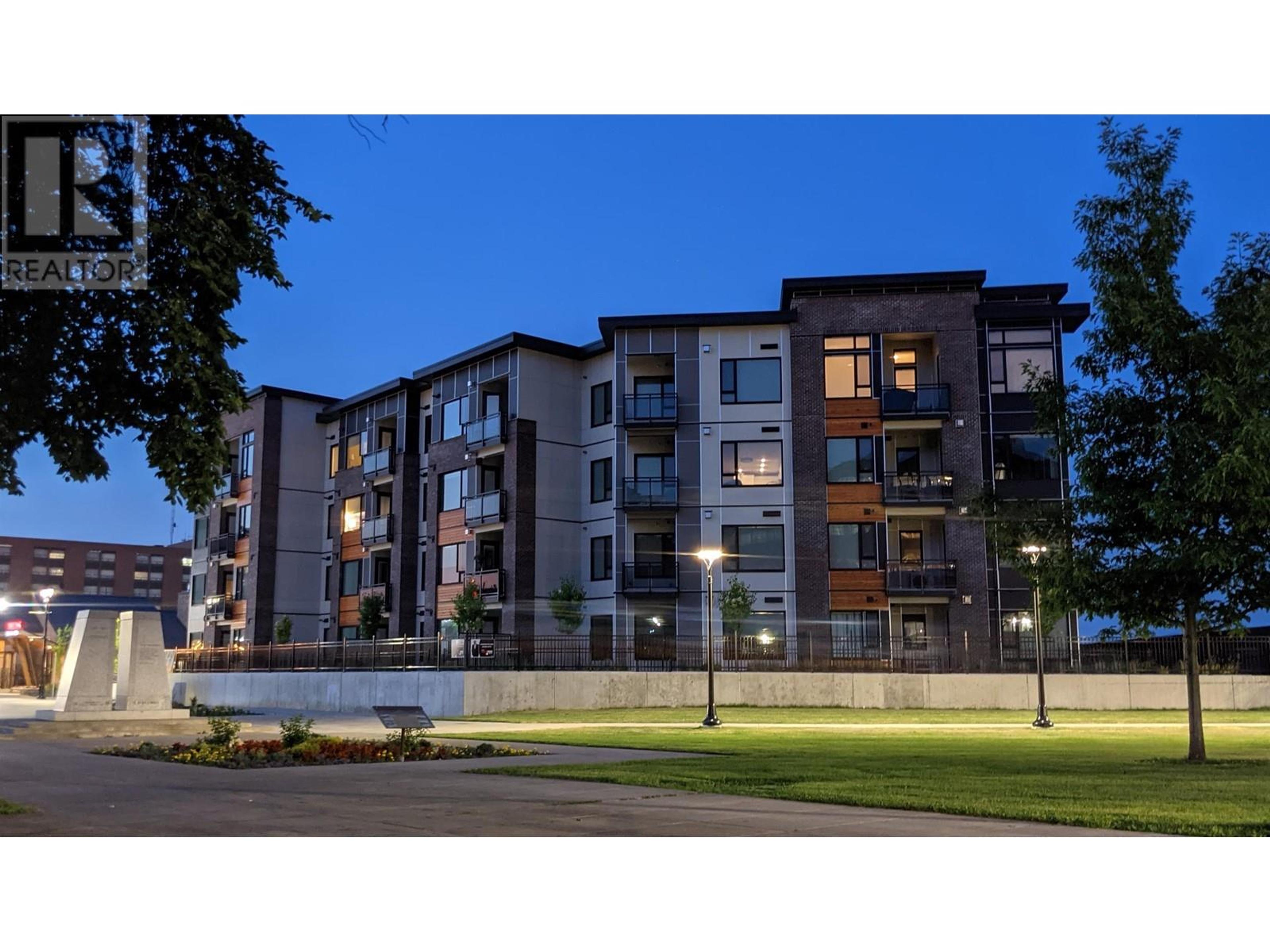 1087 6TH AVENUE, Prince George - Exteriors - Photo 1