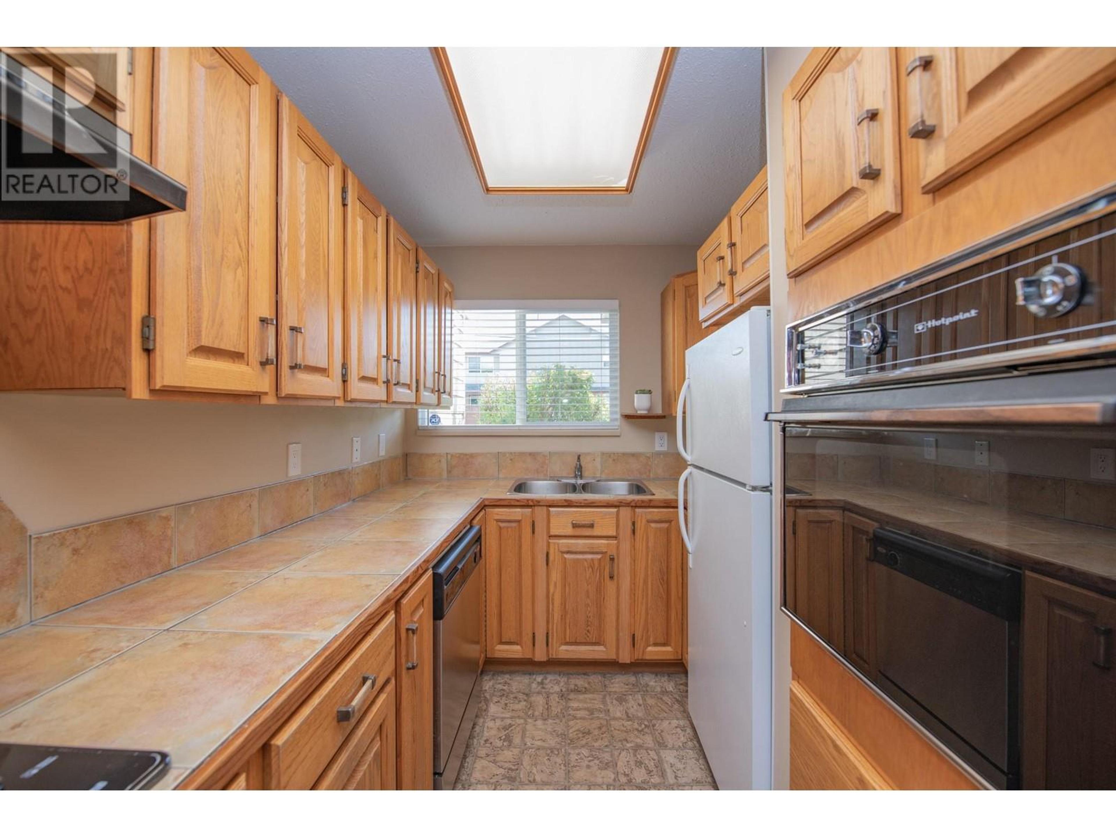 #8 5300 25 AVENUE - Image 14