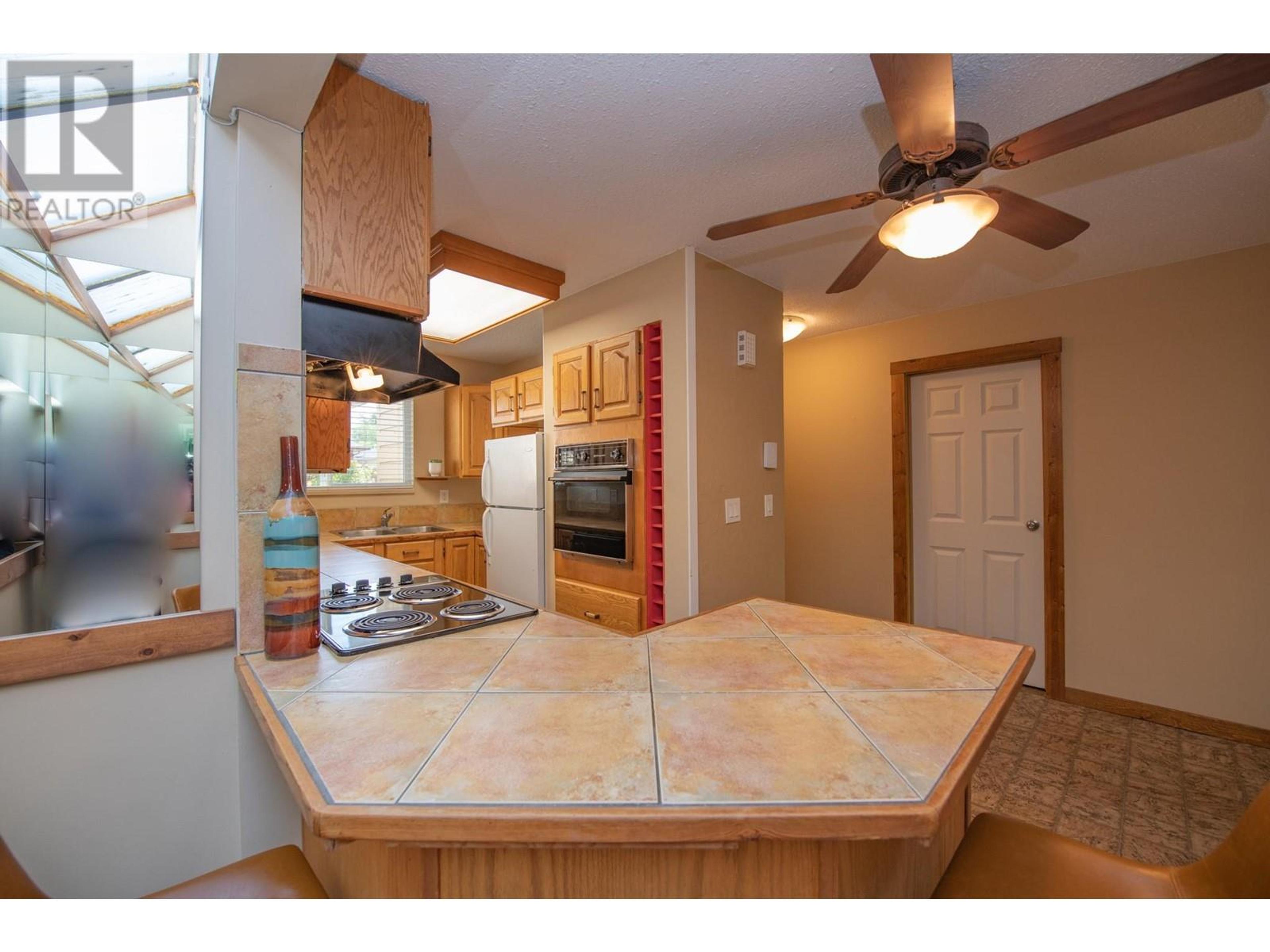 #8 5300 25 AVENUE - Image 11