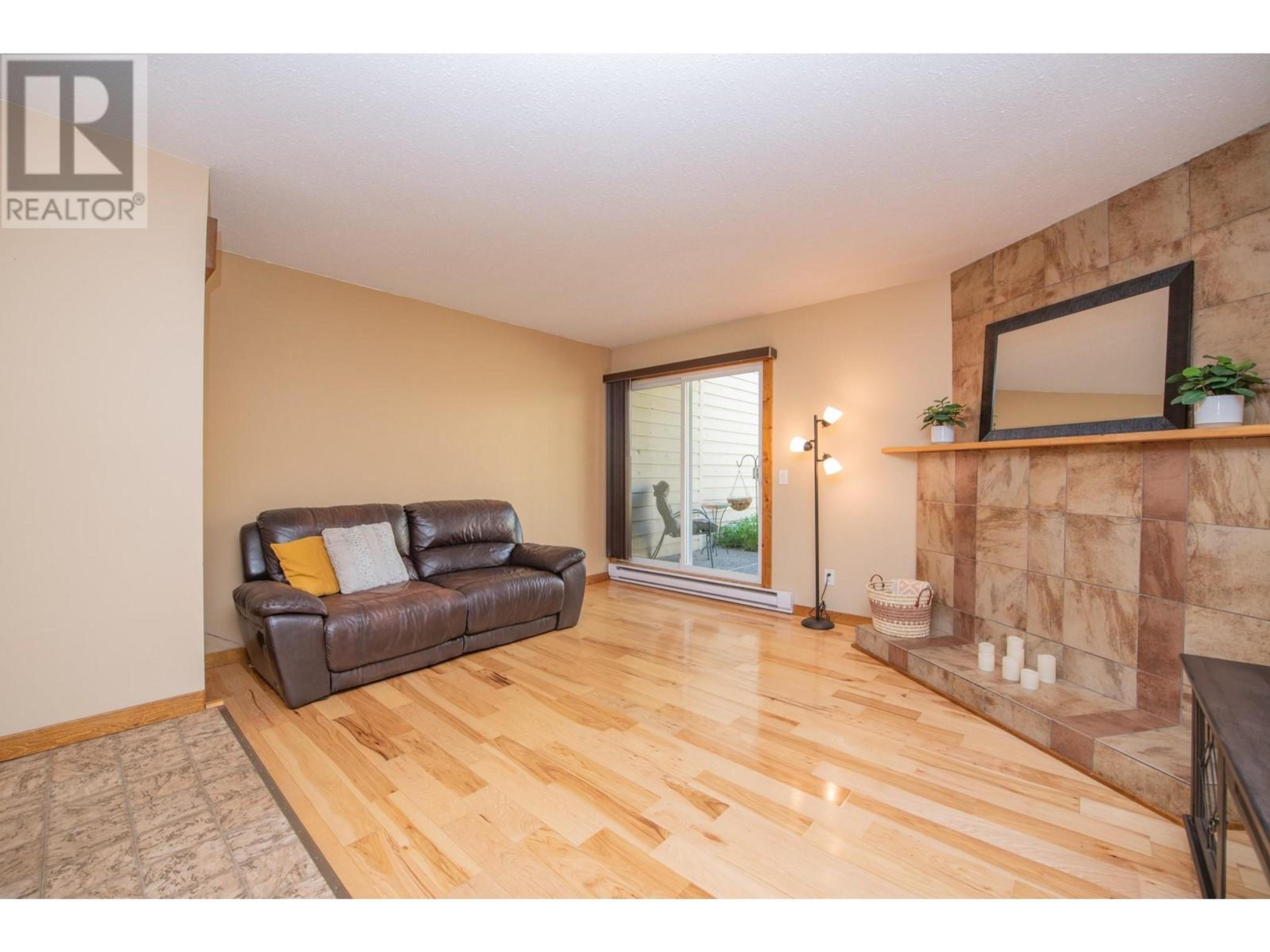 #8 5300 25 AVENUE - Image 16
