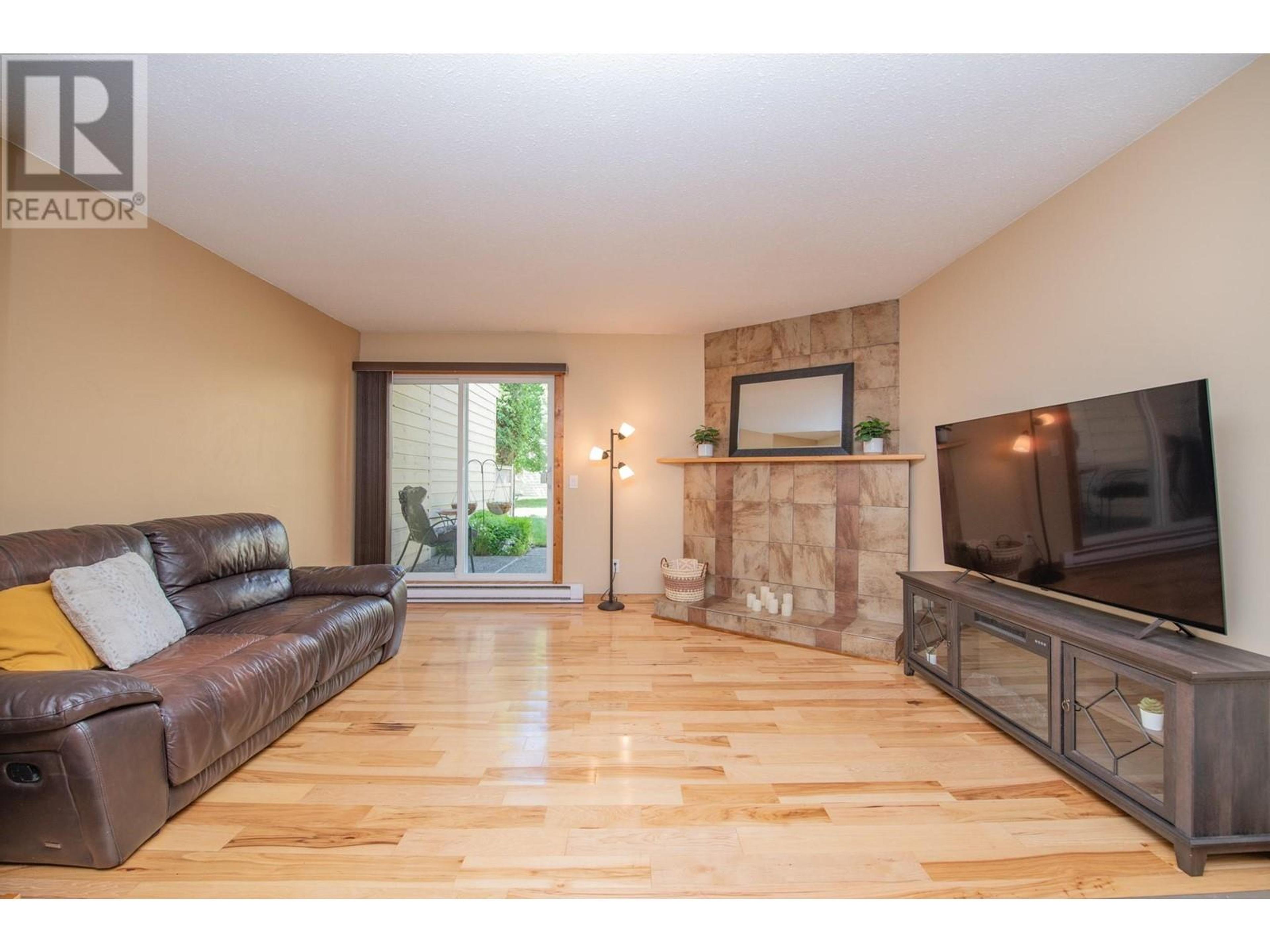 #8 5300 25 AVENUE - Image 17