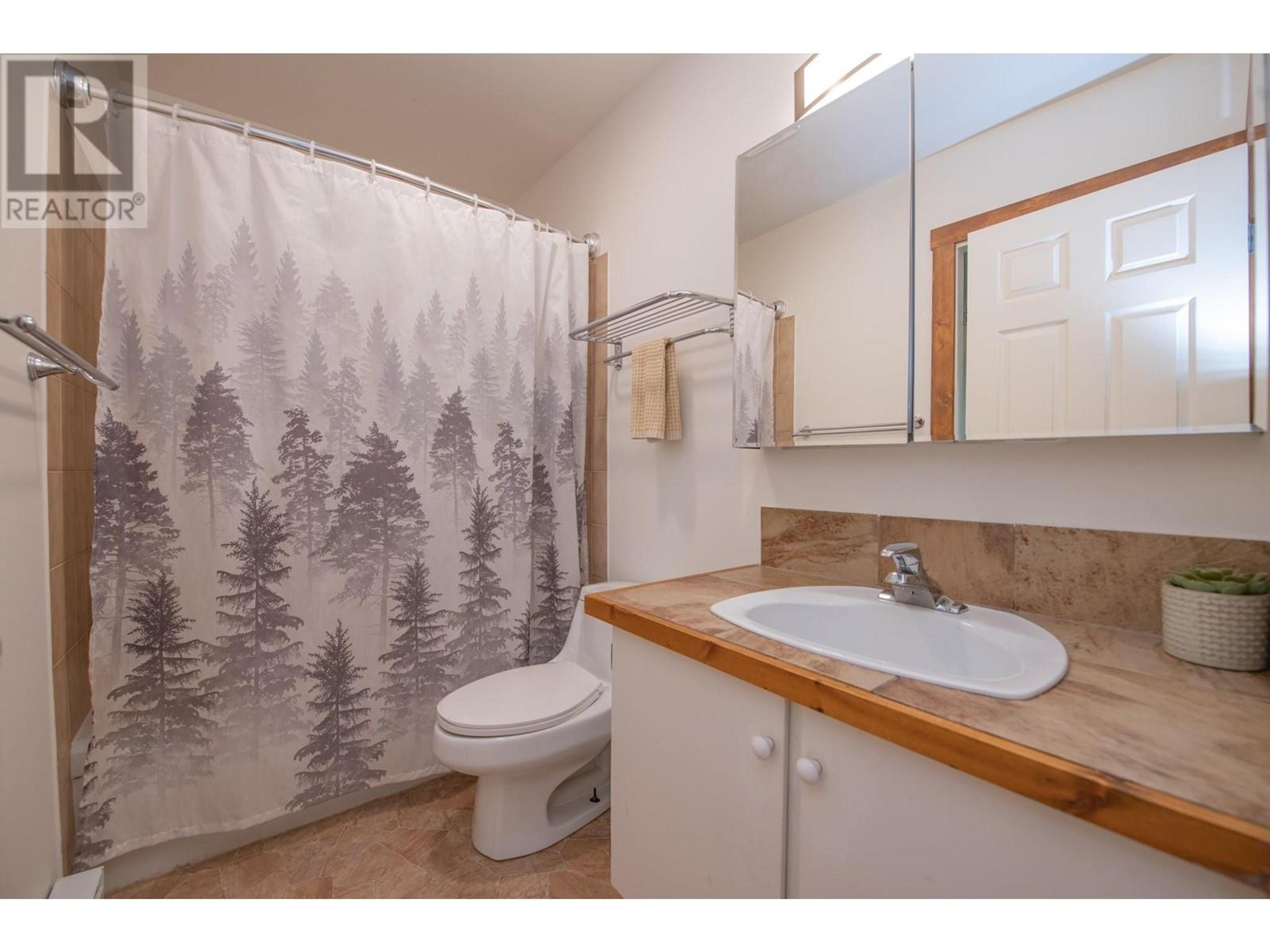 #8 5300 25 AVENUE - Image 35