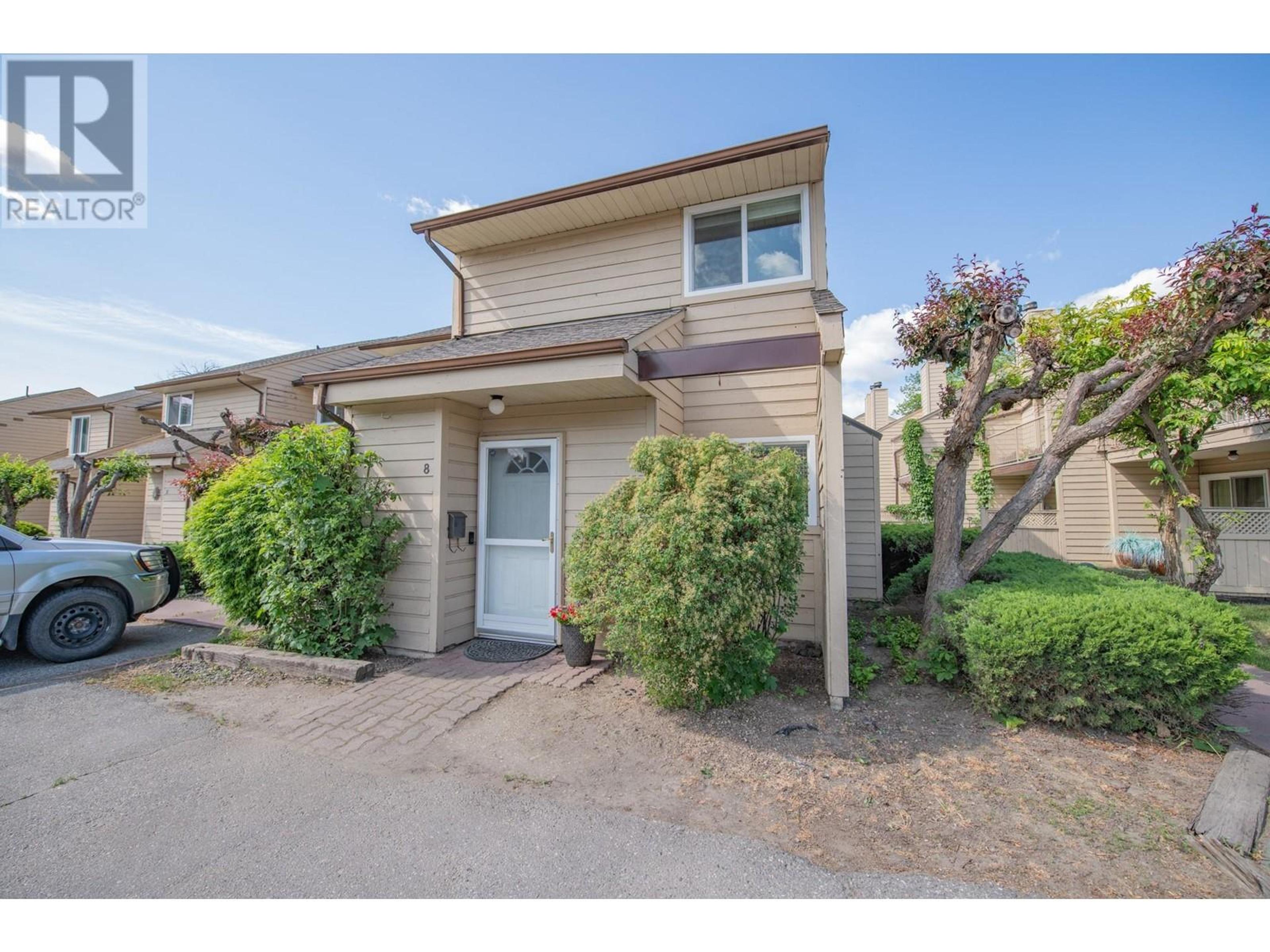 #8 5300 25 AVENUE - Image 3
