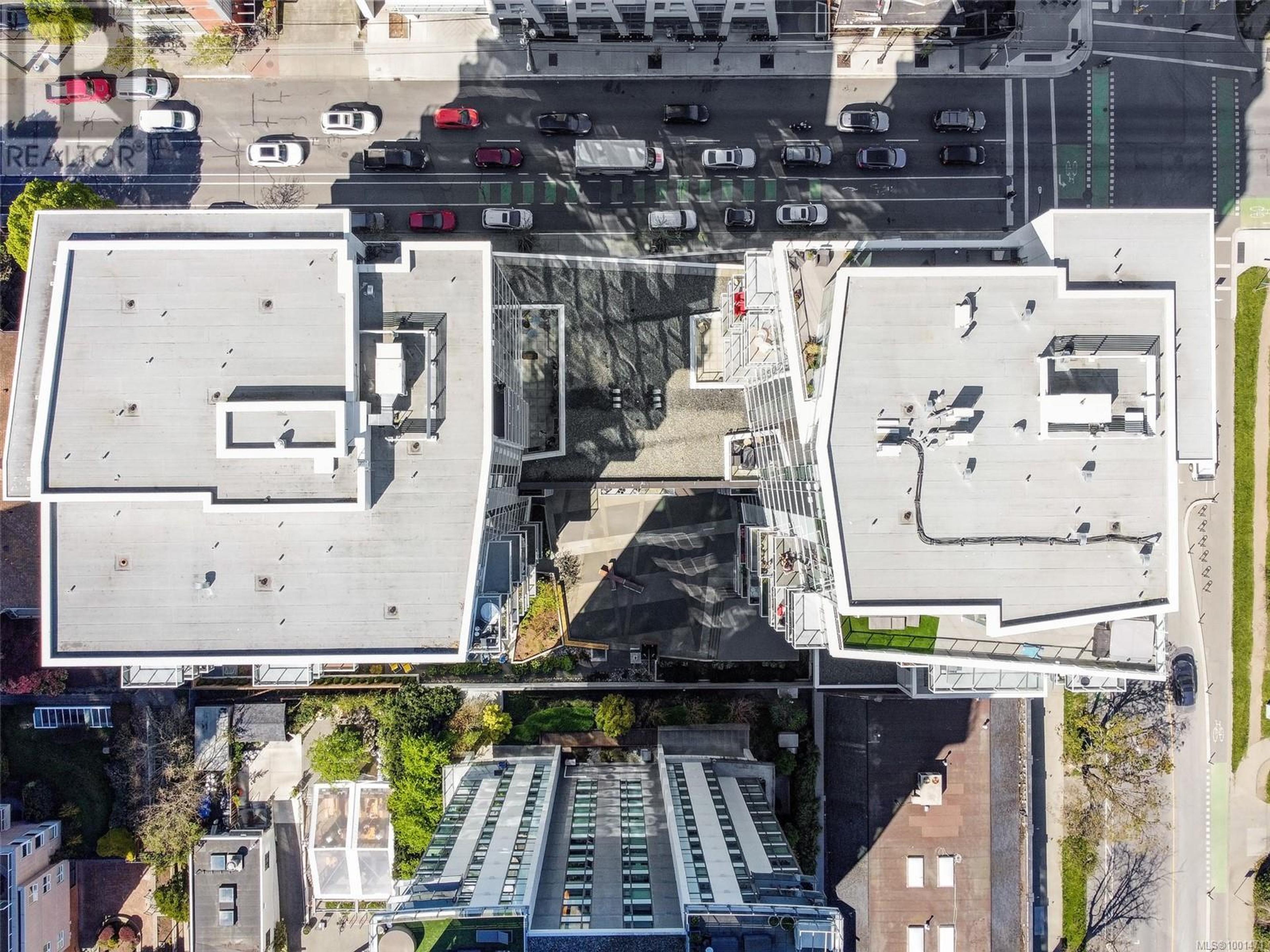 989 Johnson St, Victoria - Exteriors - Full Complex View, Drone/Aerial View - Photo 9