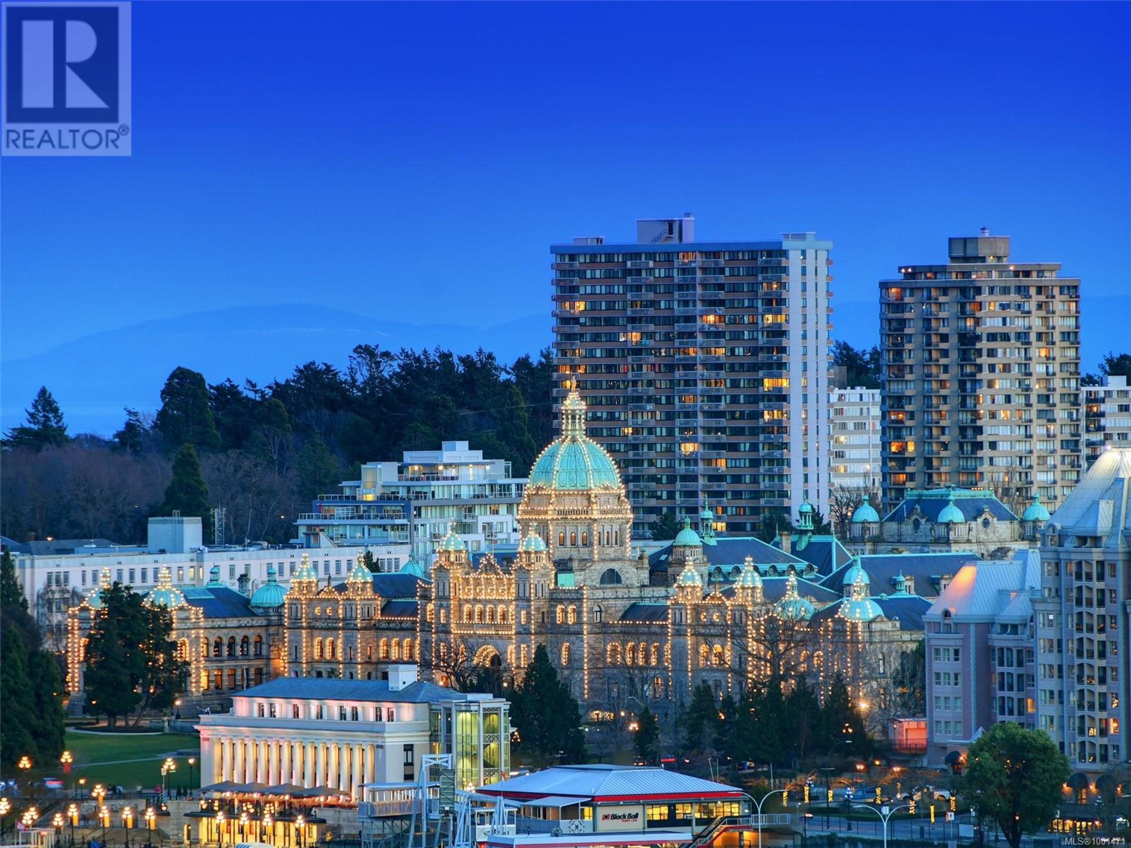 989 Johnson St, Victoria - Exteriors - Full Complex View - Photo 11