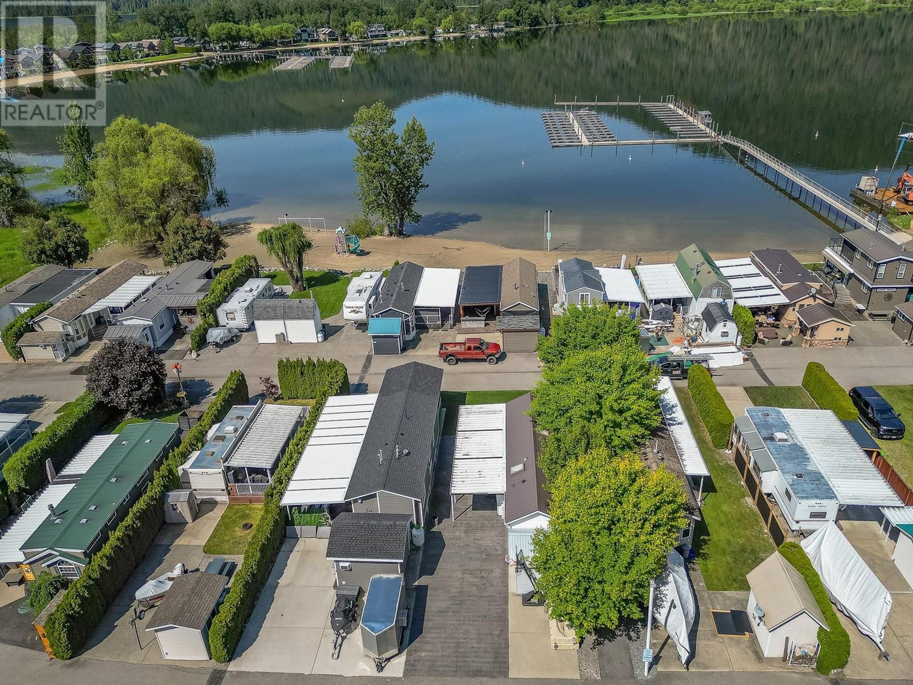 8216 97A Highway, Mara - Exteriors - Full Complex View, Drone/Aerial View - Photo 7