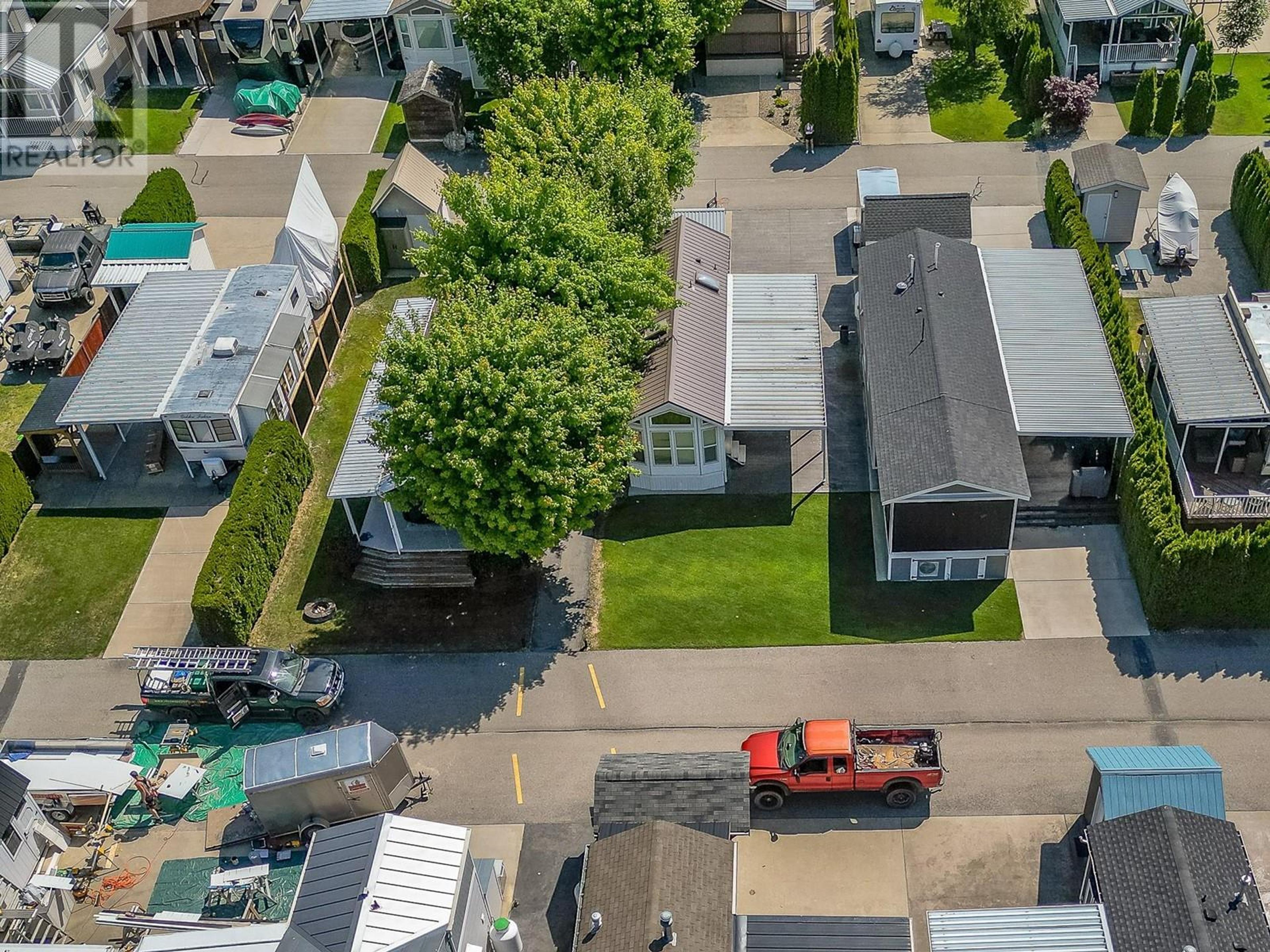 8216 97A Highway, Mara - Exteriors - Full Complex View, Drone/Aerial View - Photo 16