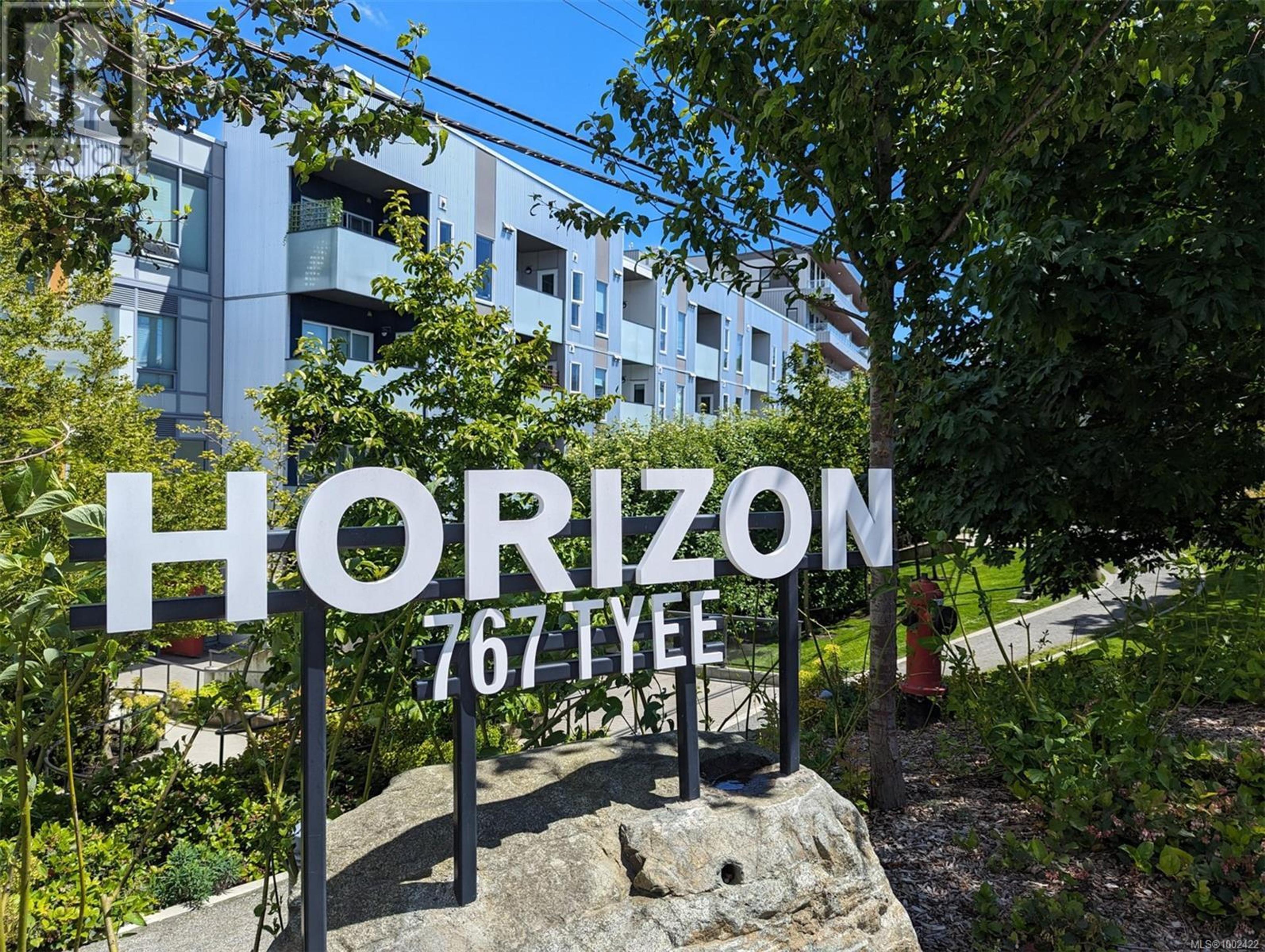 767 Tyee Rd, Victoria - Exteriors - Photo 1