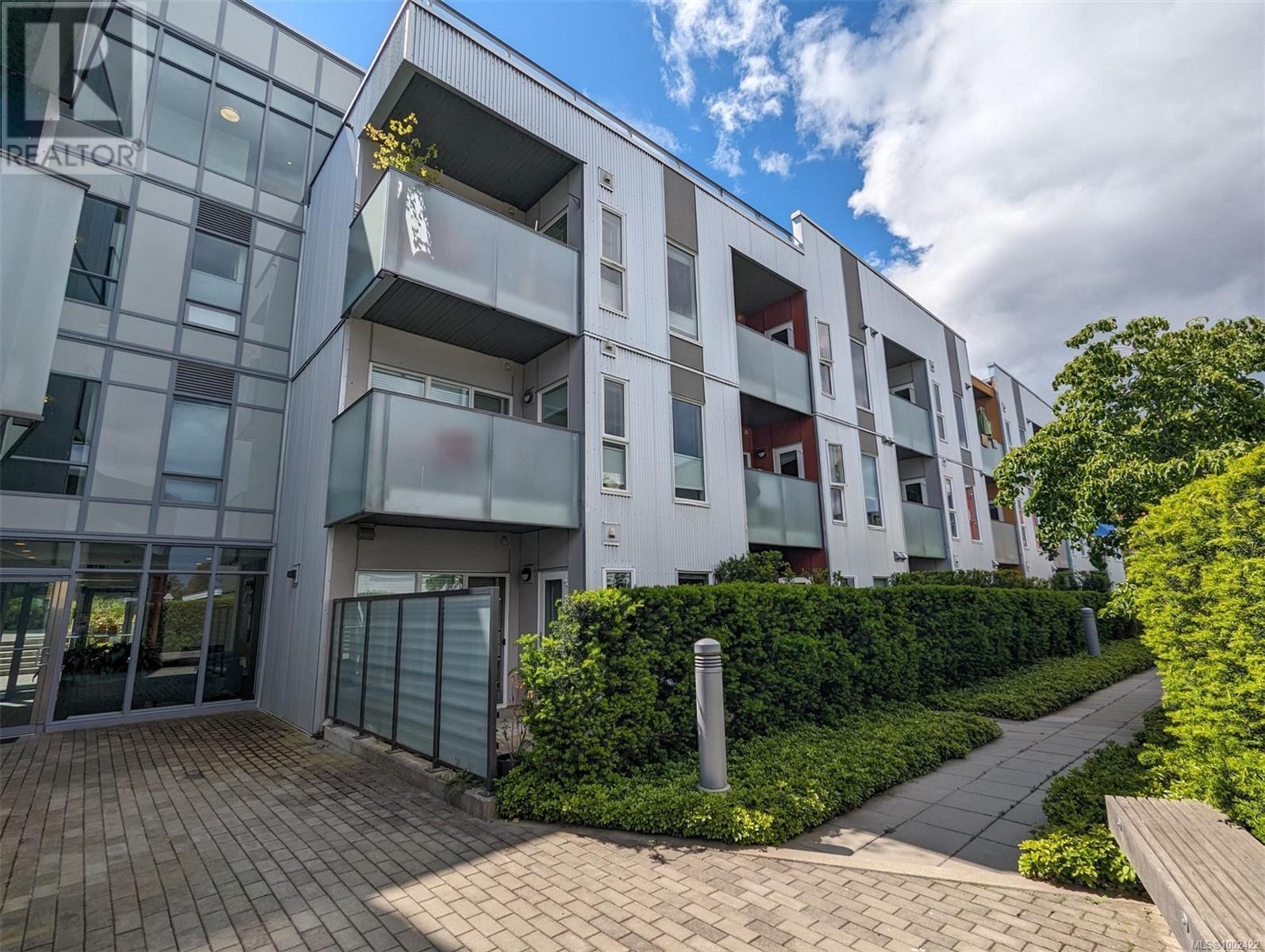 767 Tyee Rd, Victoria - Exteriors - Photo 2