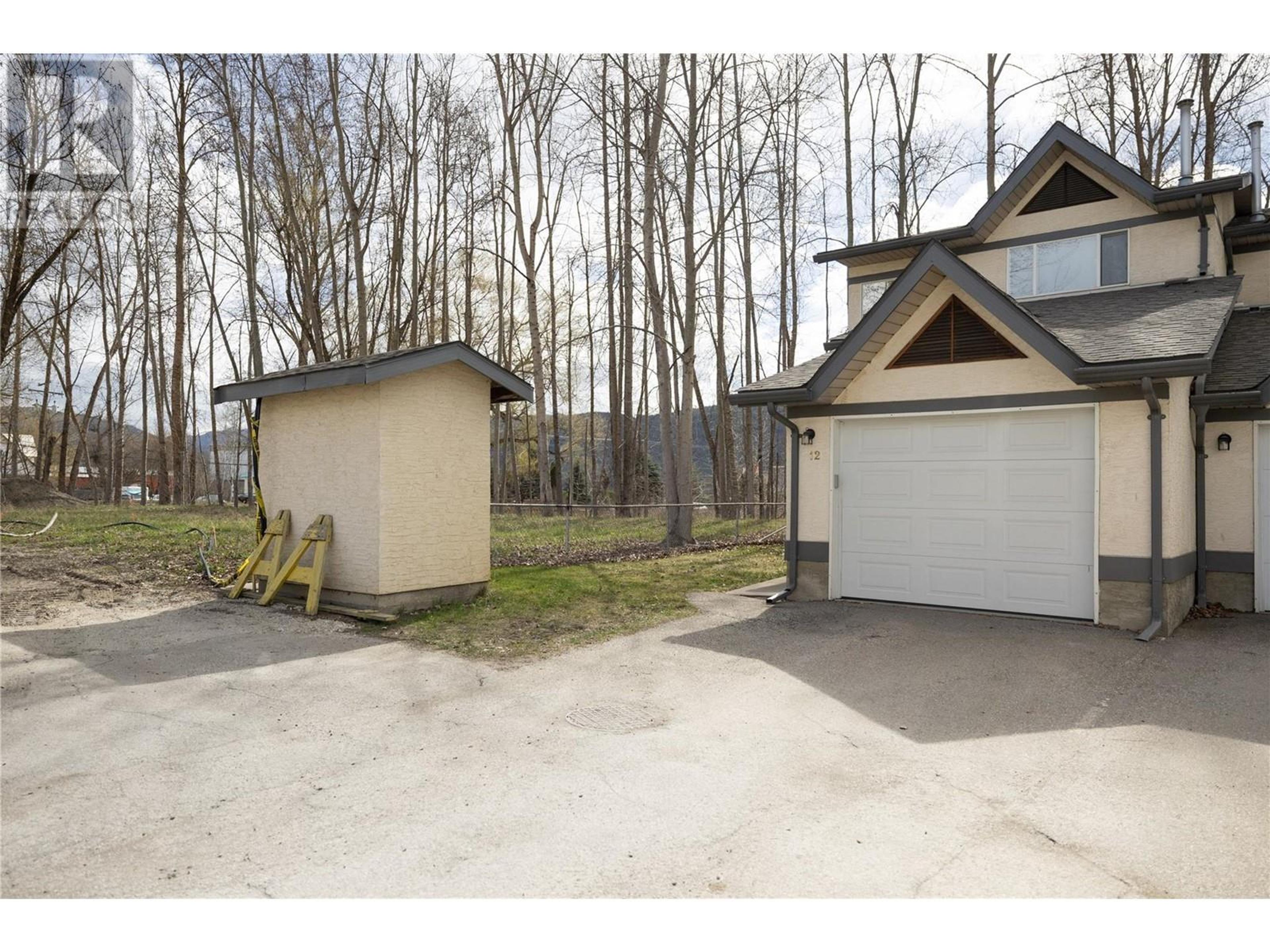 2156 Bessette Street, Lumby - Exteriors - Photo 1