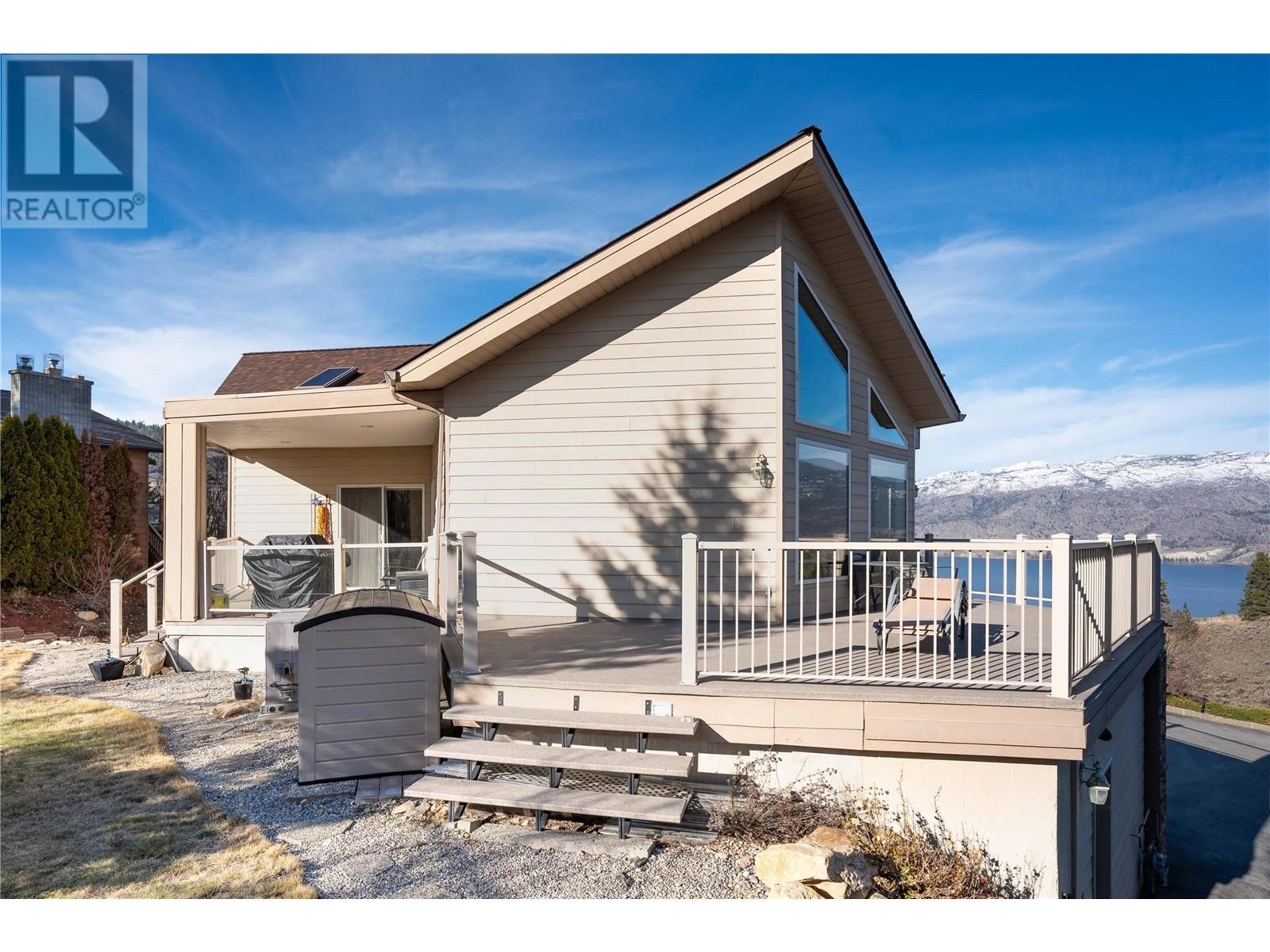 118 SUMAC RIDGE Drive, Summerland - Exteriors - Photo 6