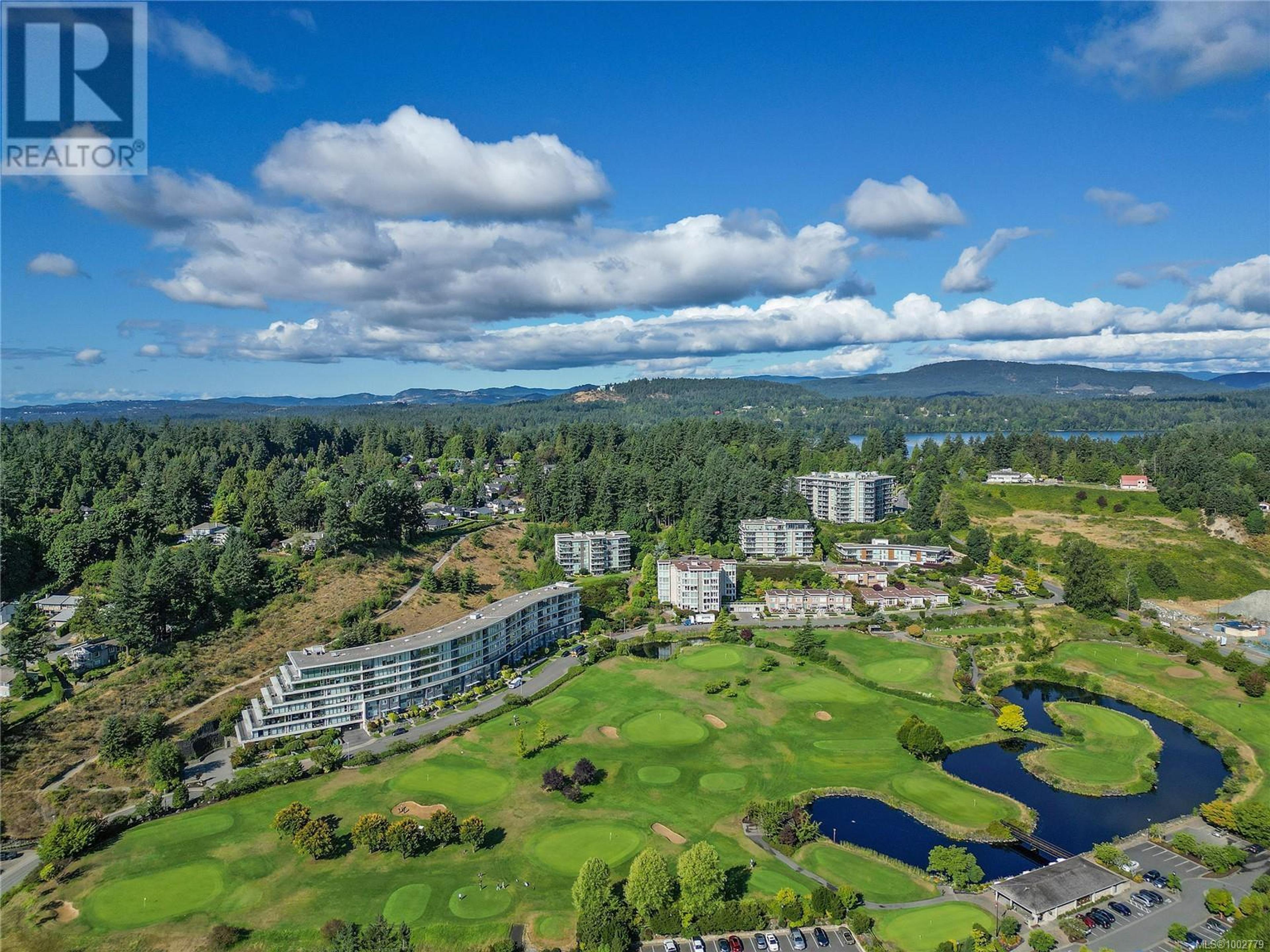 738 Sayward Hill Terr, Saanich - Exteriors - Full Complex View, Drone/Aerial View - Photo 5