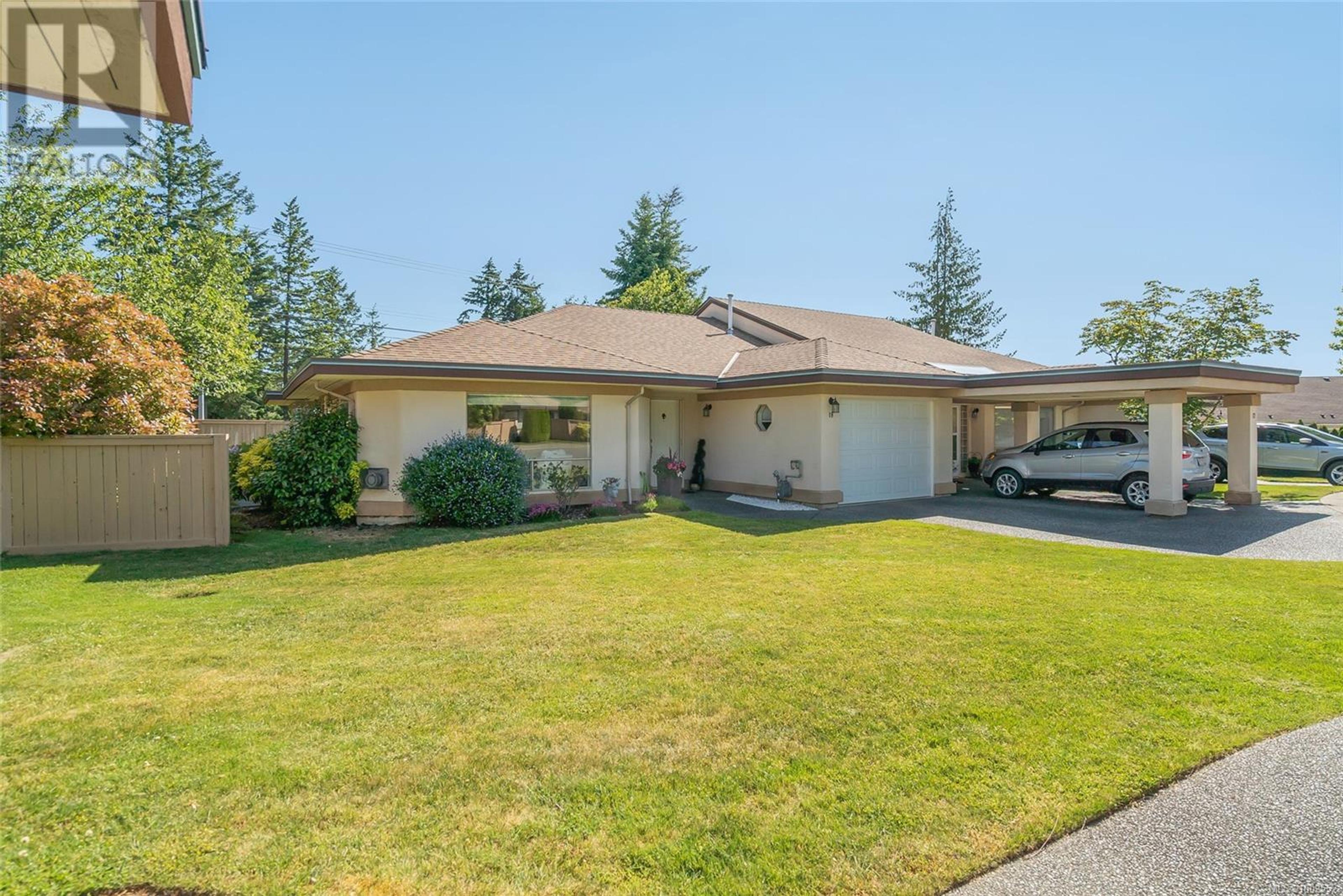 310 Pym St N, Parksville - Exteriors - Photo 2