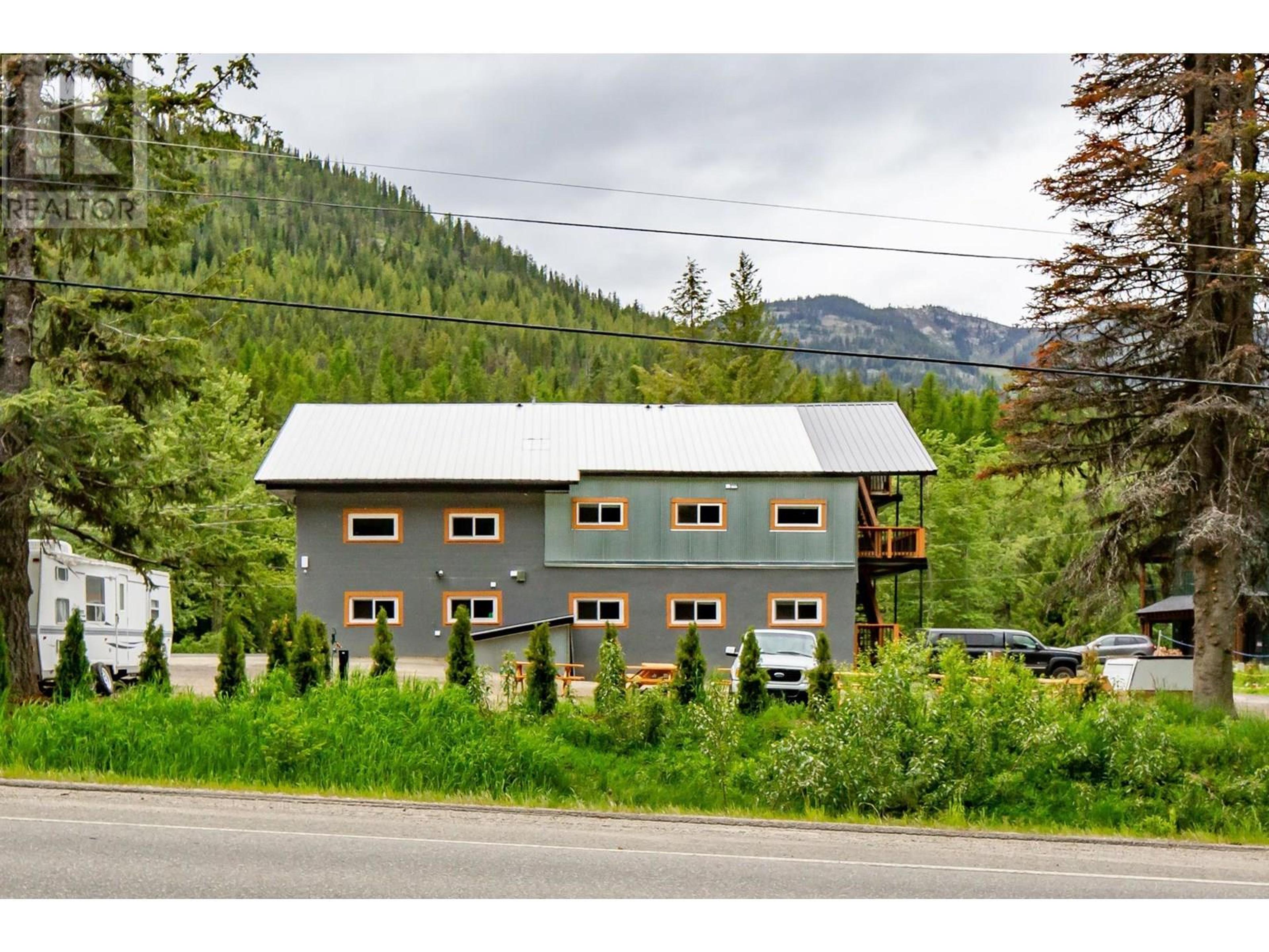 3915 OLD RED MOUNTAIN Road, Rossland - Exteriors - Full Complex View - Photo 3