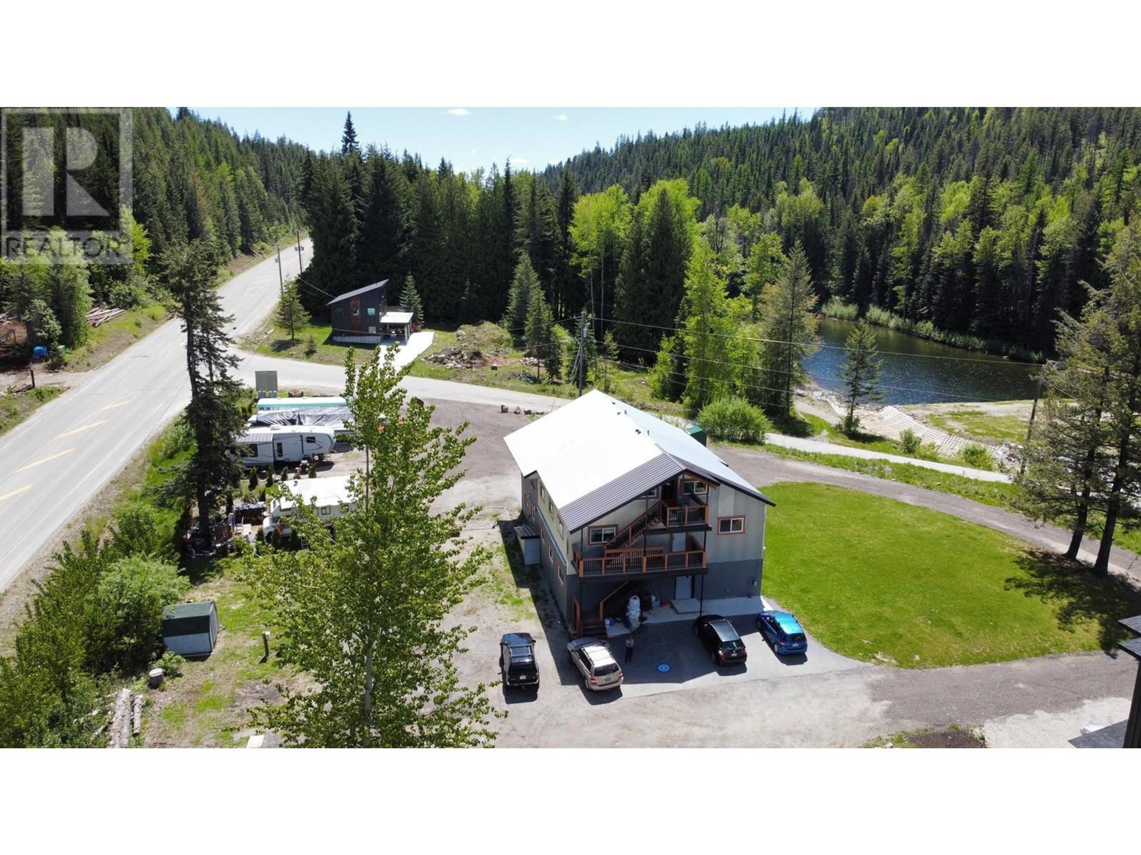 3915 OLD RED MOUNTAIN Road, Rossland - Exteriors - Drone/Aerial View - Photo 7