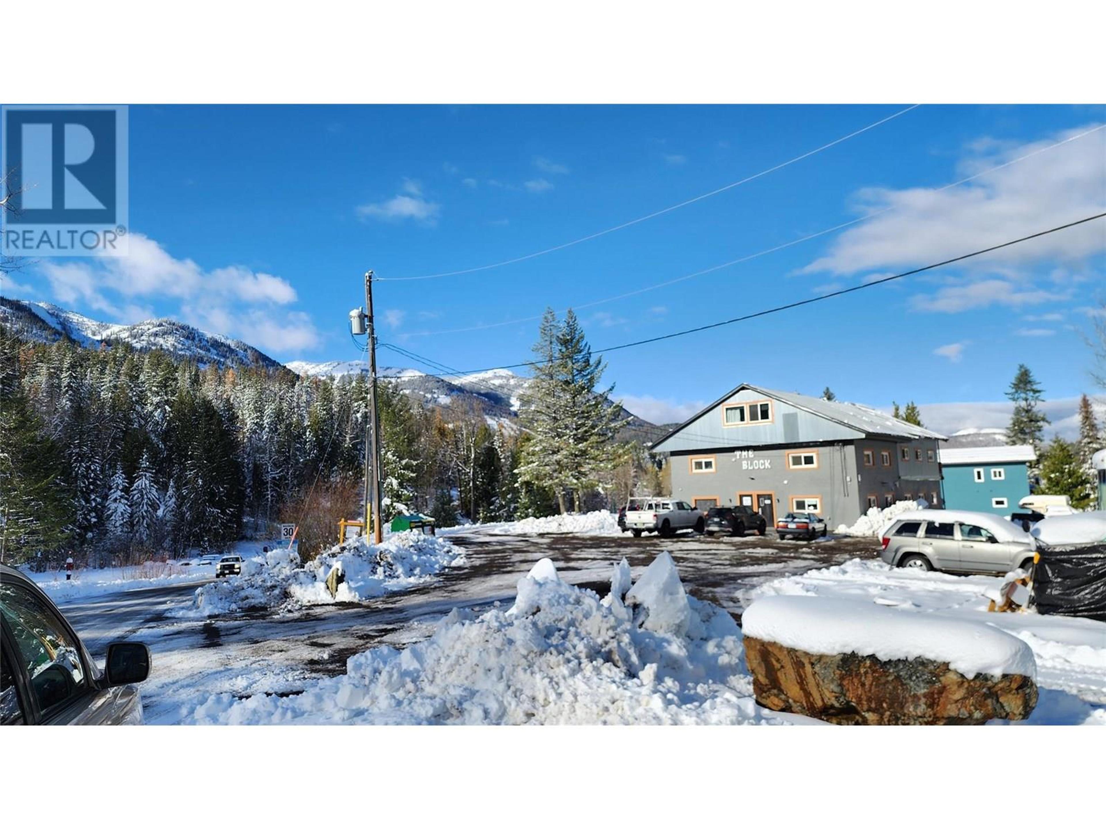 3915 OLD RED MOUNTAIN Road, Rossland - Exteriors - Full Complex View - Photo 9
