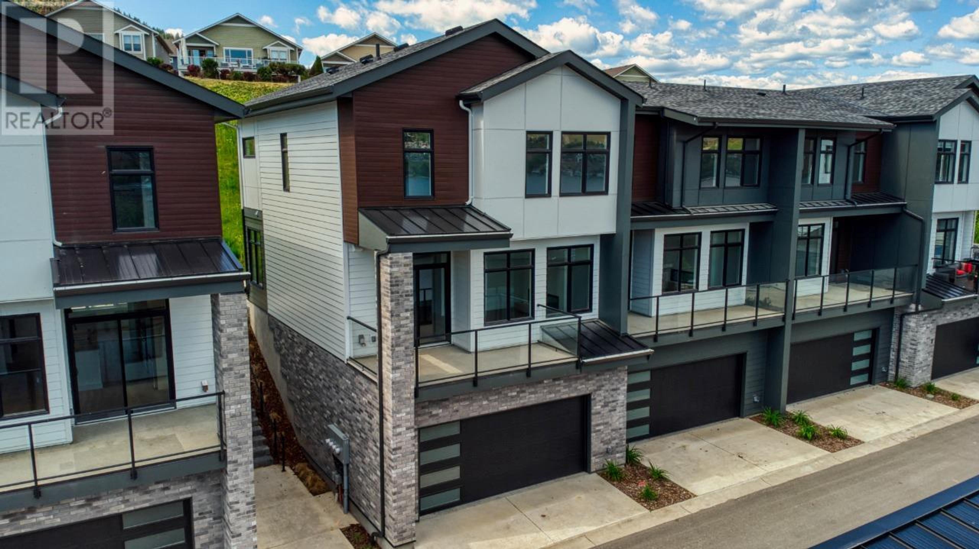 7599 Klinger Road, Vernon - Exteriors - Photo 3